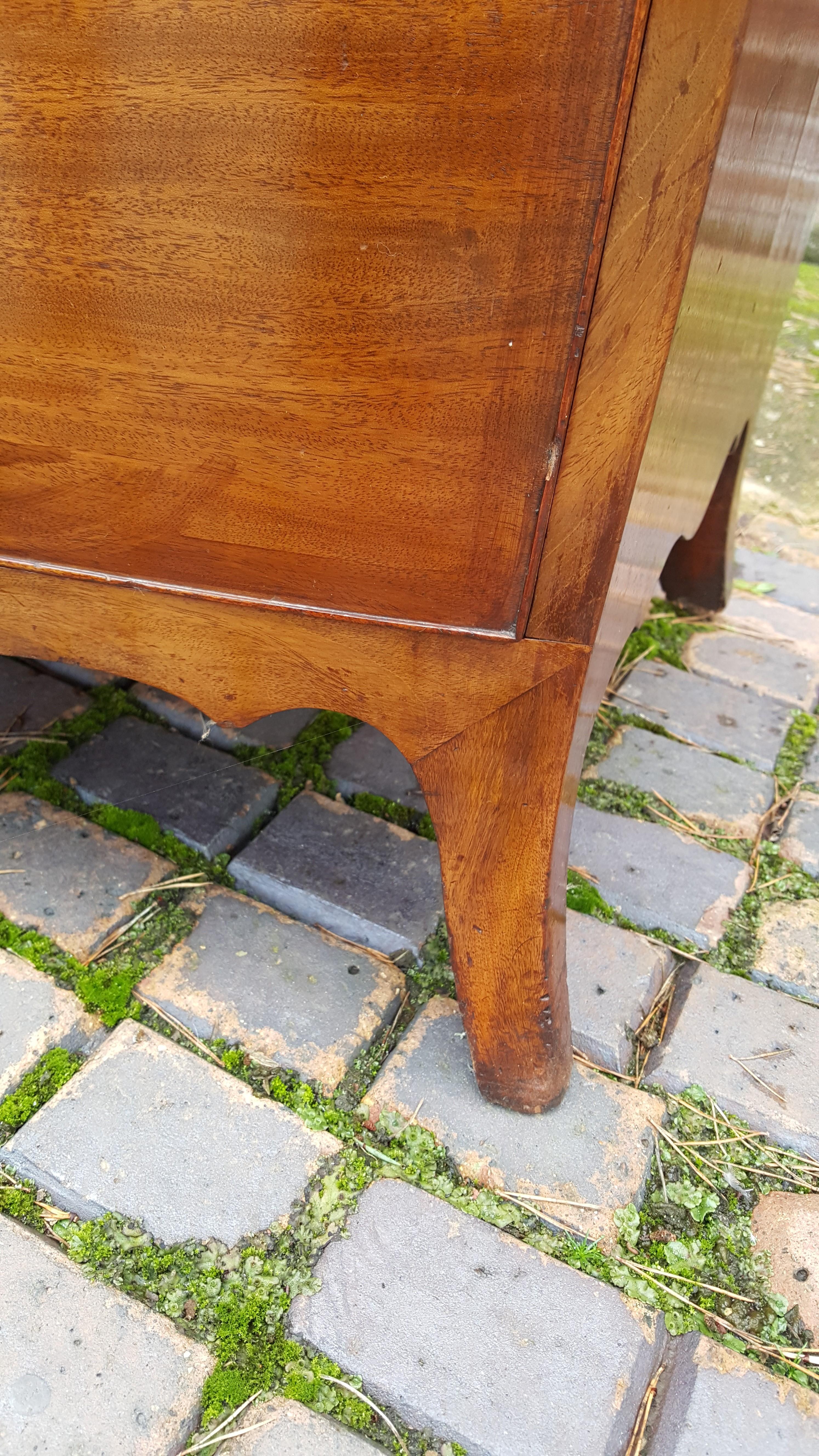 Brass George III Mahogany Bow Fronted Chest of Drawers For Sale