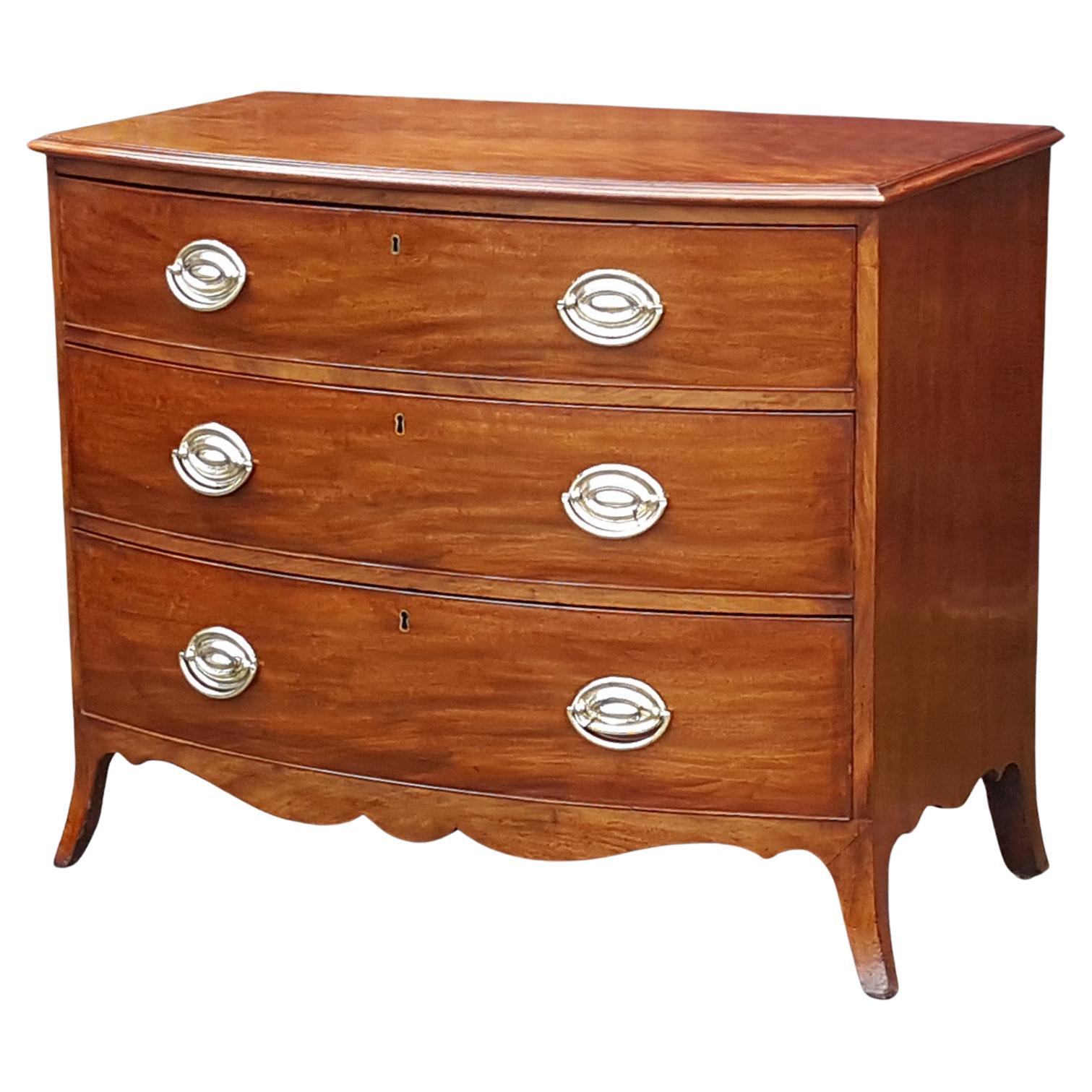 George III Mahogany Bow Fronted Chest of Drawers For Sale