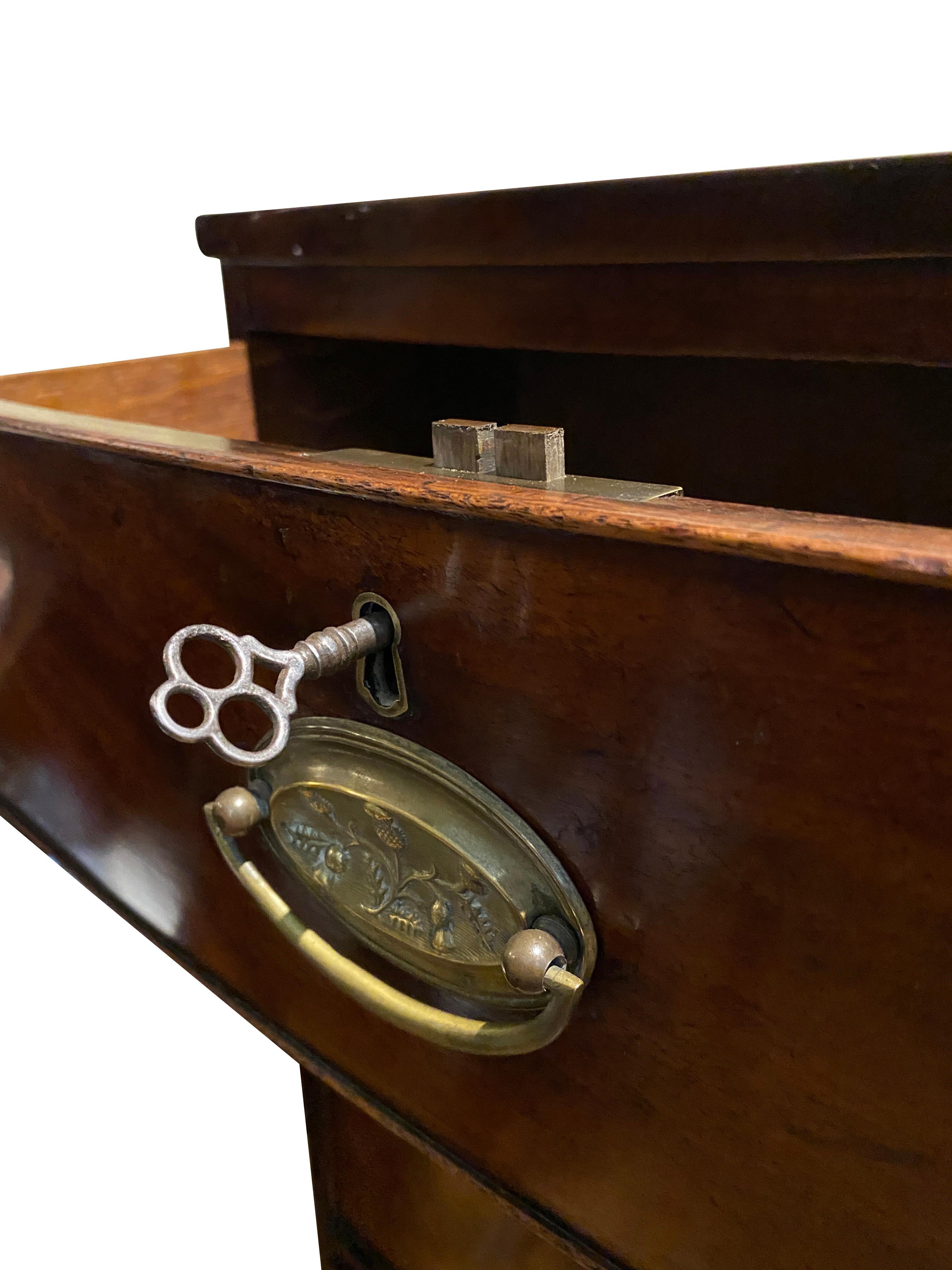 George III Mahogany Bowfront Chest of Drawers 3