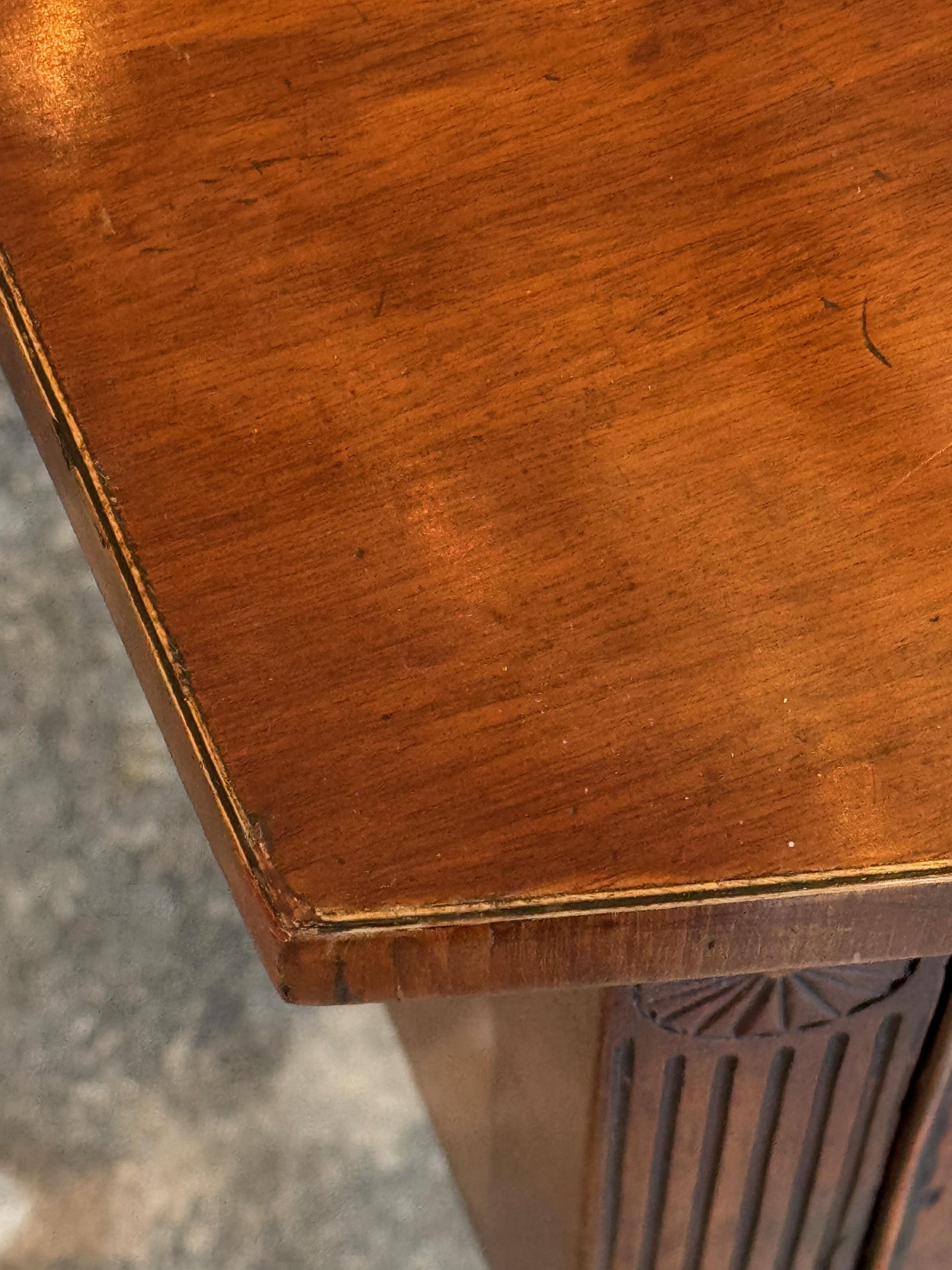George III Mahogany Bowfront Sideboard With Lion Mask Pulls 7