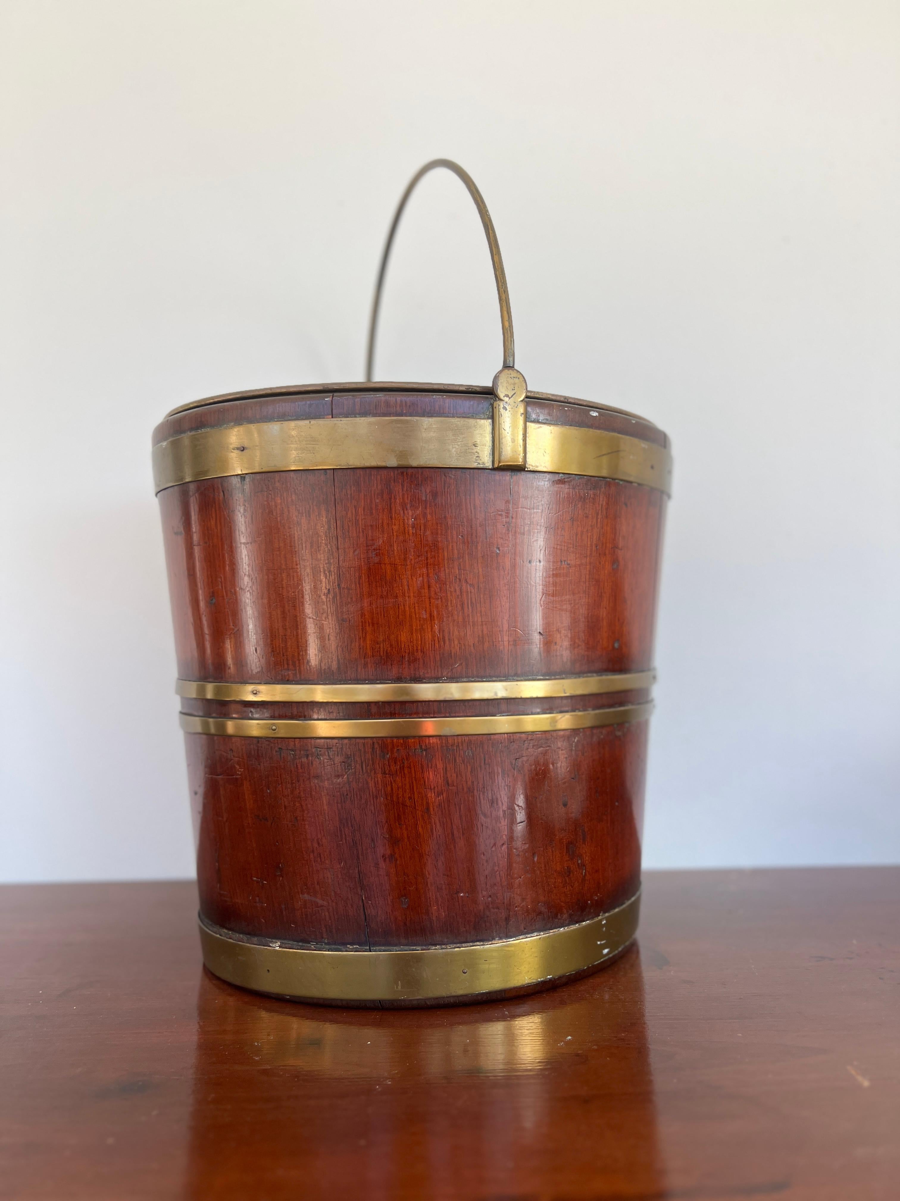 British George III Mahogany & Brass Mounted Peat or Kindling Bucket C. 1800 For Sale