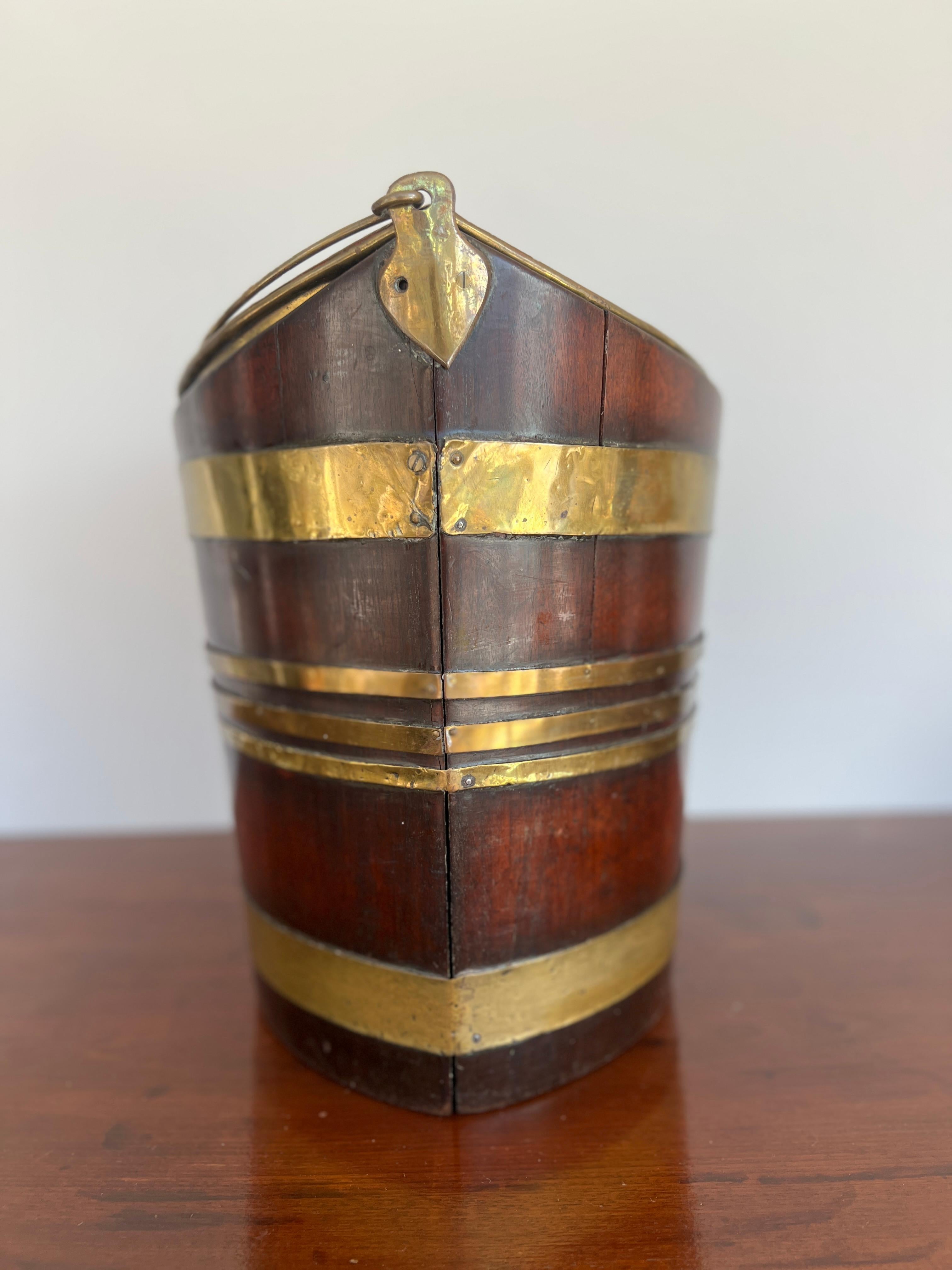 George III Mahogany & Brass Mounted Peat or Kindling Bucket C. 1800 For Sale 2