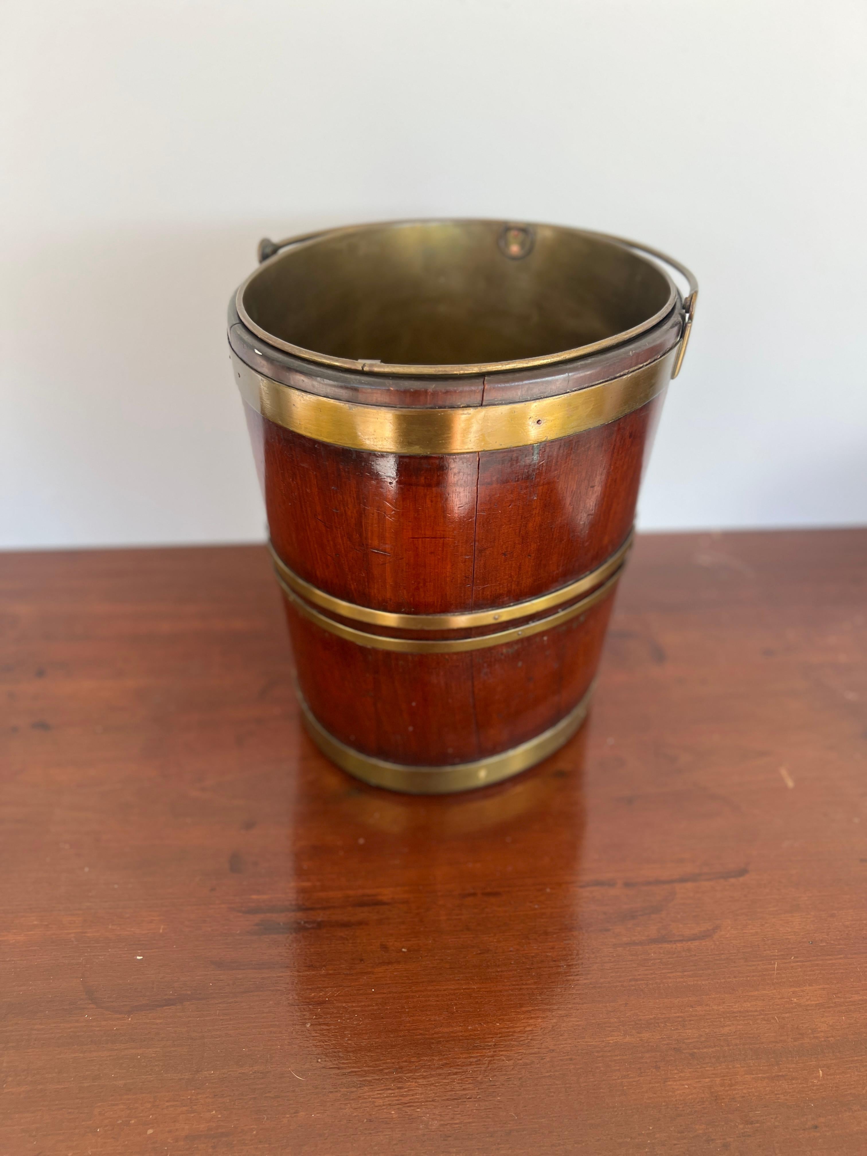 George III Mahogany & Brass Mounted Peat or Kindling Bucket C. 1800 For Sale 2