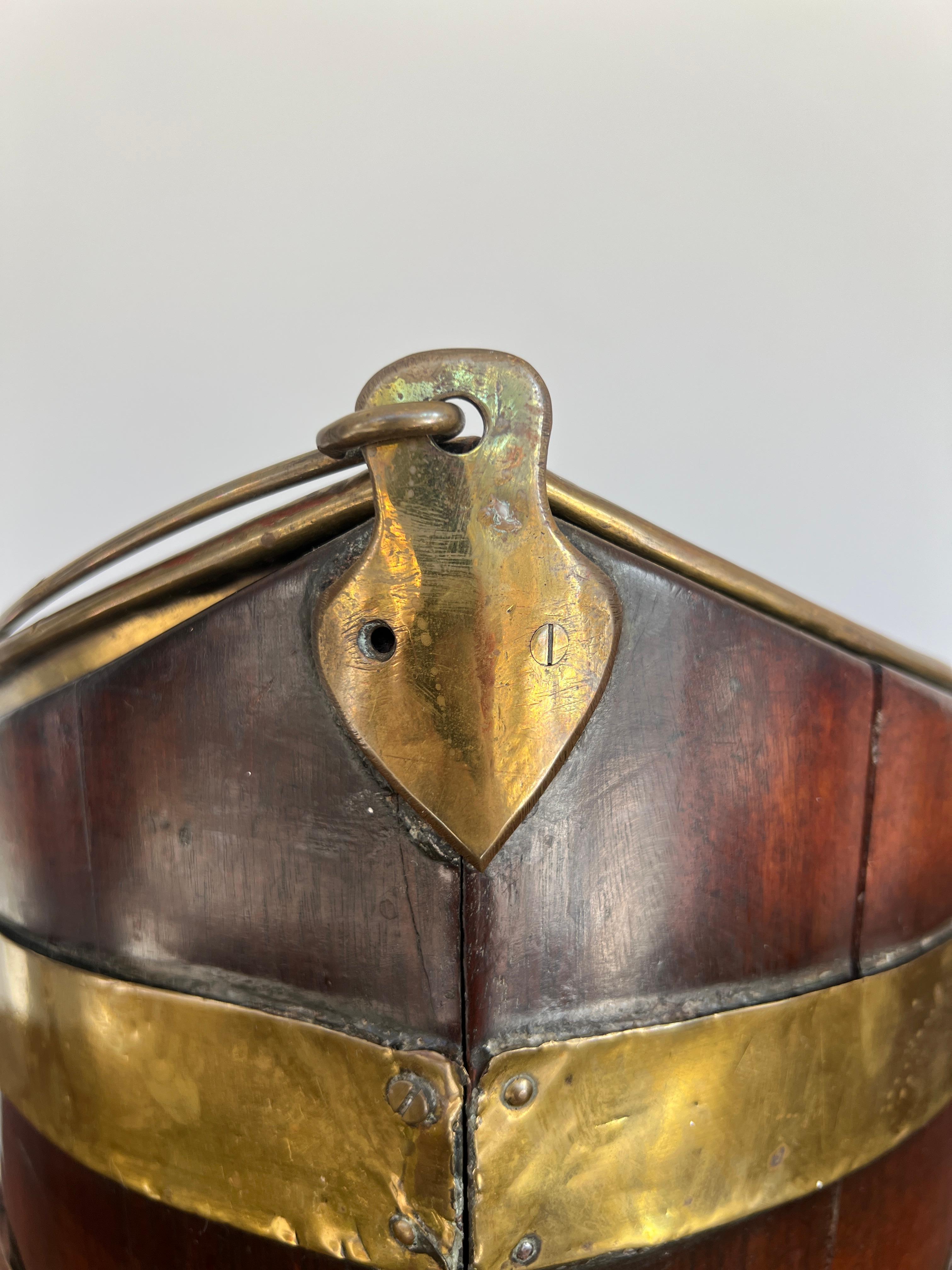George III Mahogany & Brass Mounted Peat or Kindling Bucket C. 1800 For Sale 3