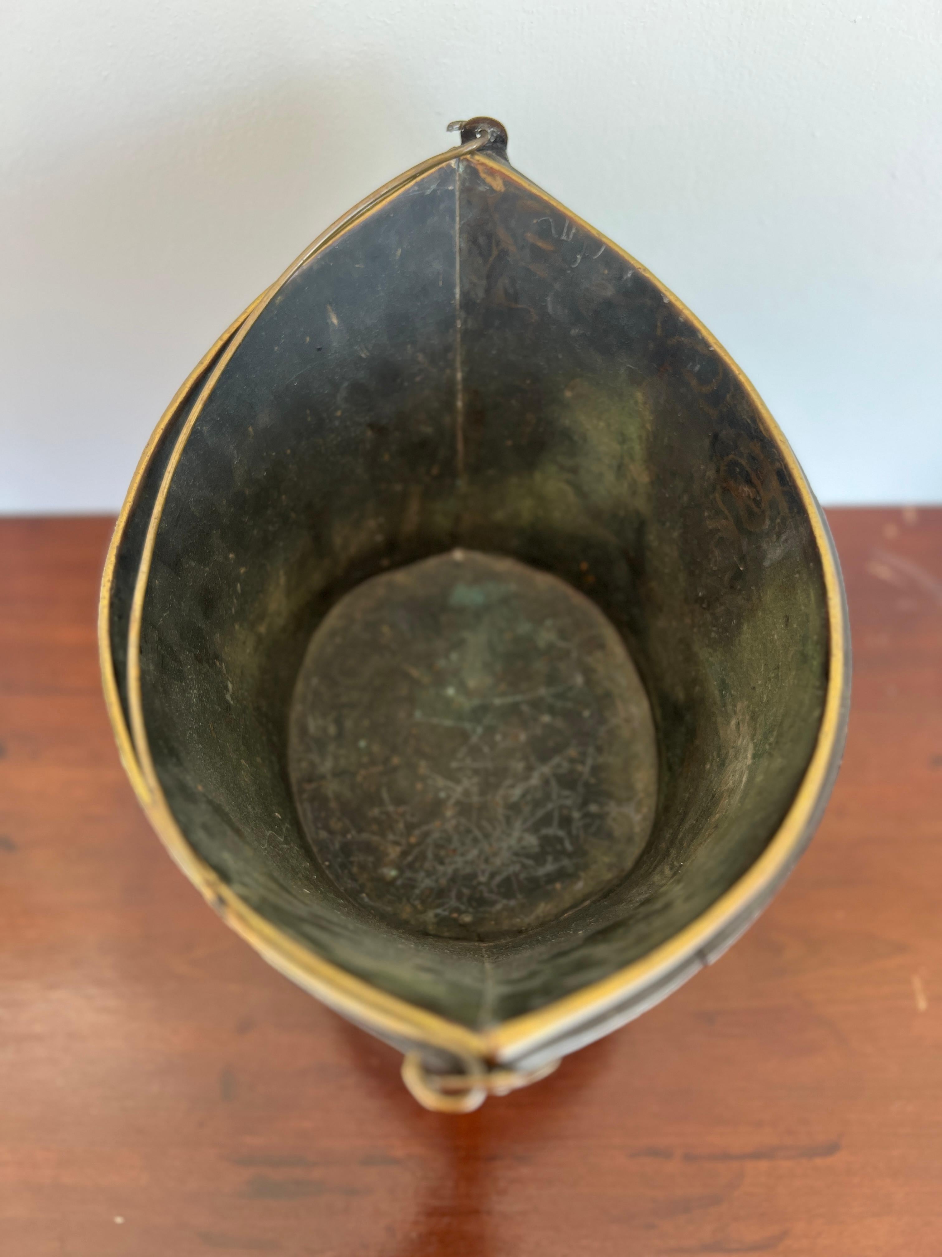 George III Mahogany & Brass Mounted Peat or Kindling Bucket C. 1800 For Sale 4