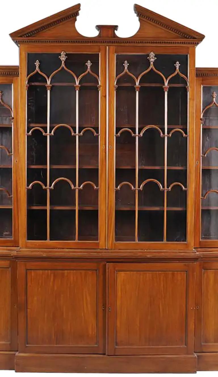 George III Mahogany Breakfront Bookcase For Sale 1