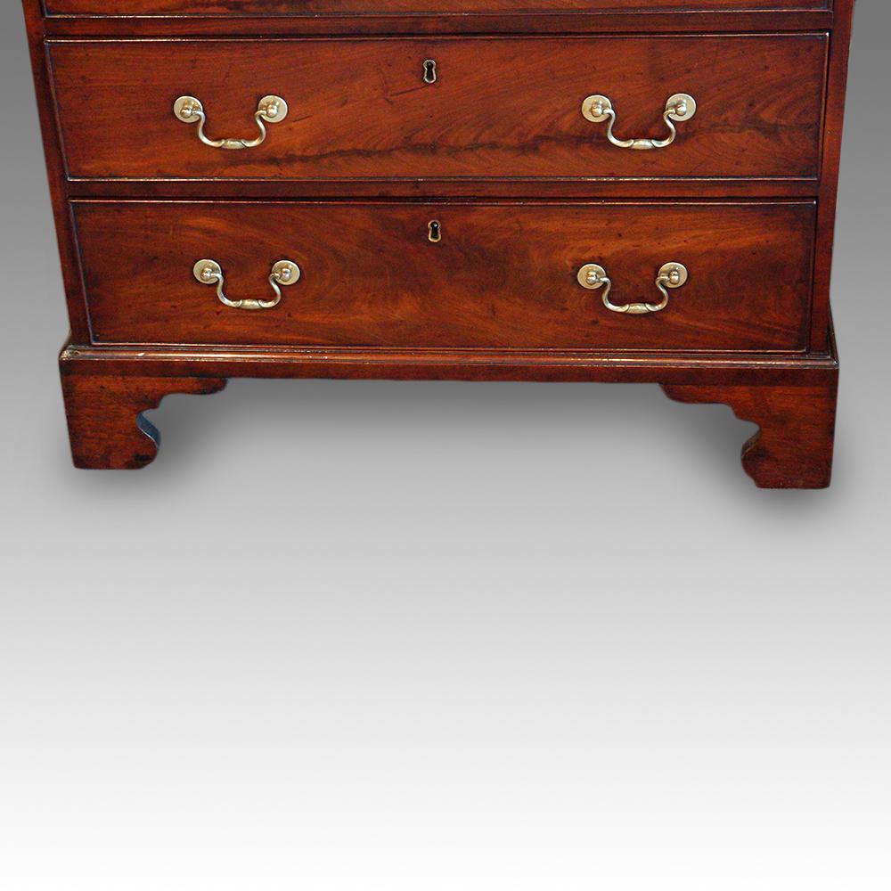 George III mahogany caddy top chest
Here we are pleased to offer you this George III mahogany caddy top chest.

Made circa 1790 this chest is a wonderful warm mahogany colour, also a rare small size

These caddy top chests are rare, they get