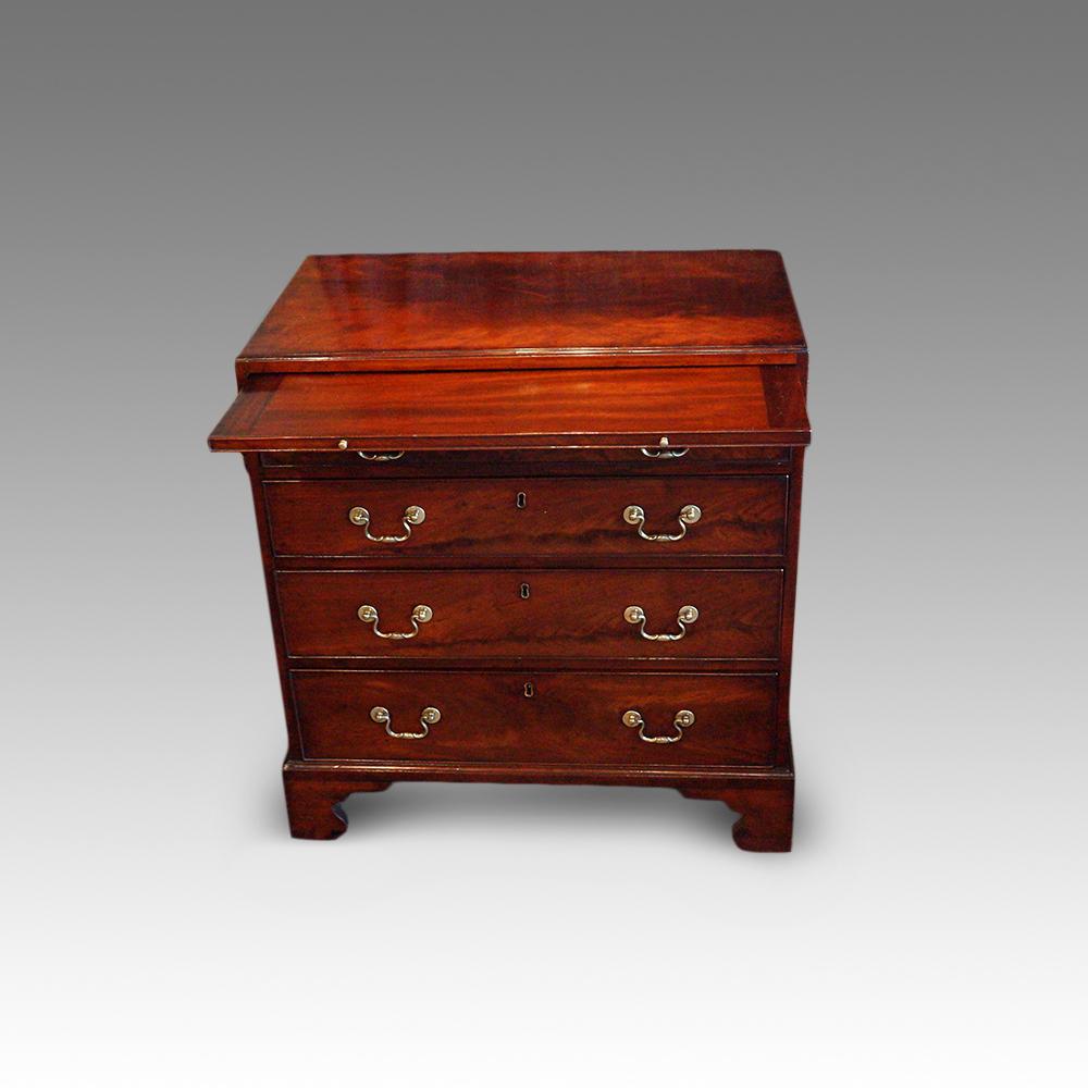 English gentlemans George III mahogany caddy top batchelors chest, Georgian (Spätes 18. Jahrhundert)