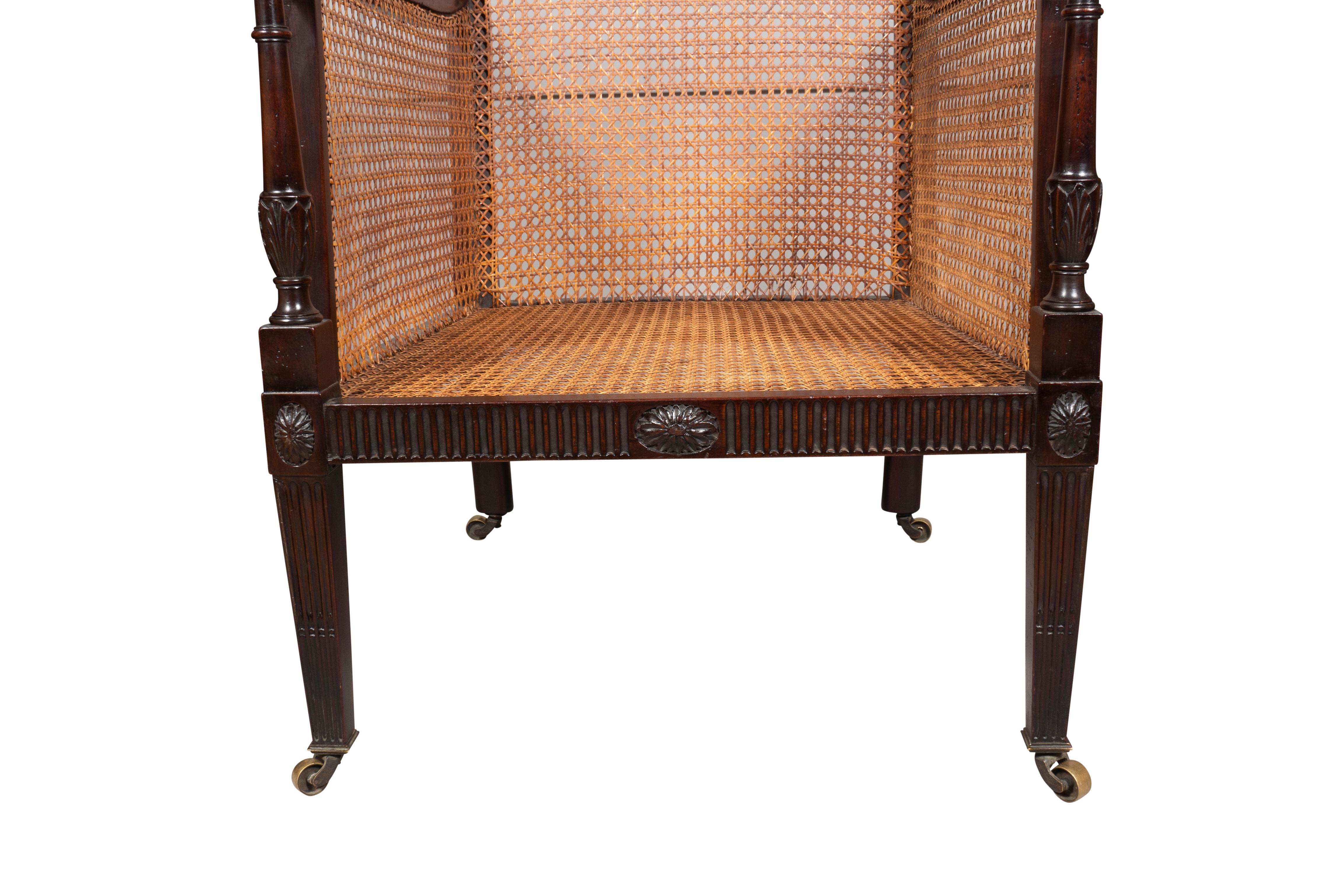 George III Mahogany Caned Bergere In Good Condition For Sale In Essex, MA