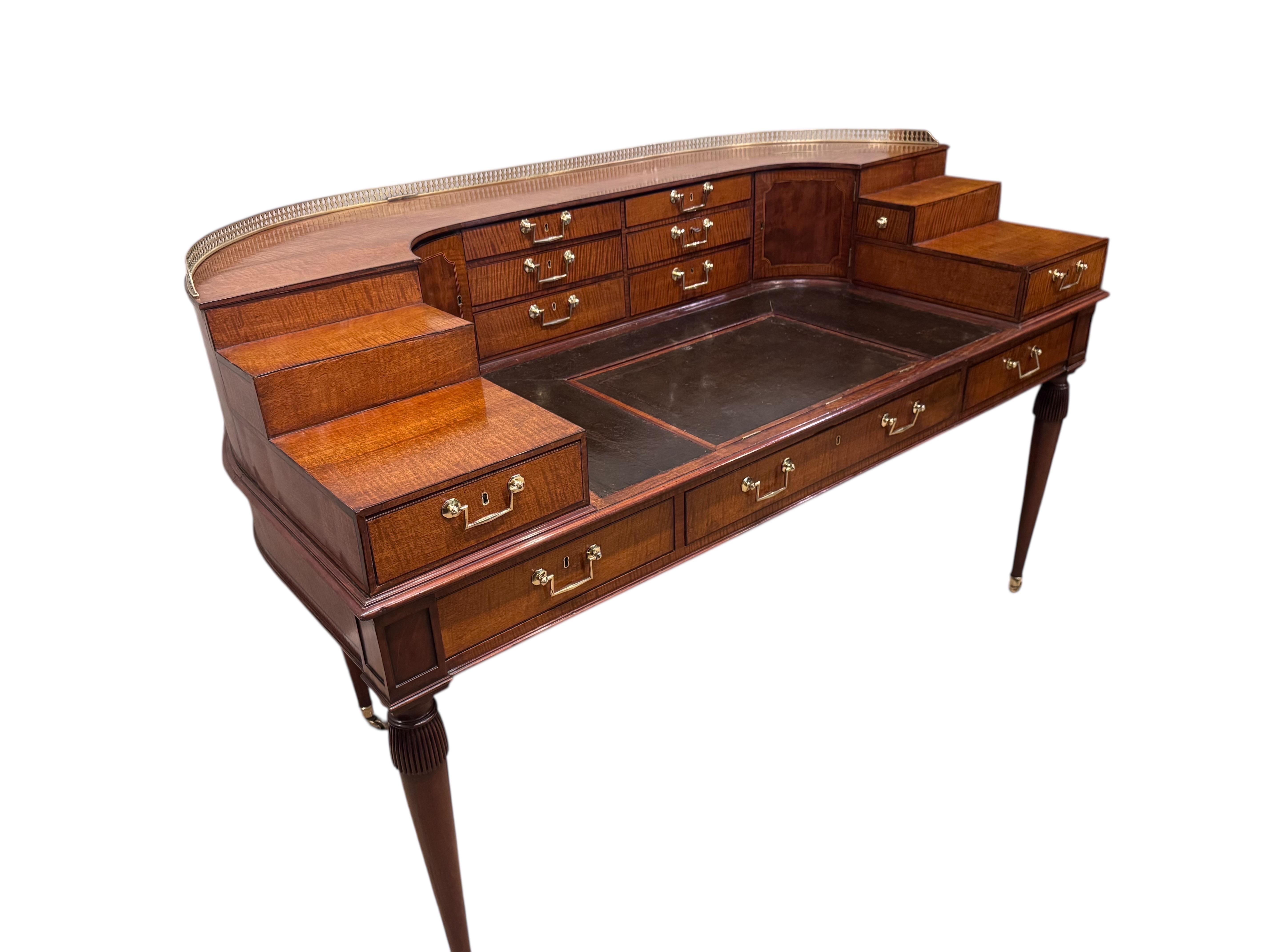 George III Mahogany Carlton House Desk, attributed to Gillow of Lancaster.C.1790 (Poliert) im Angebot