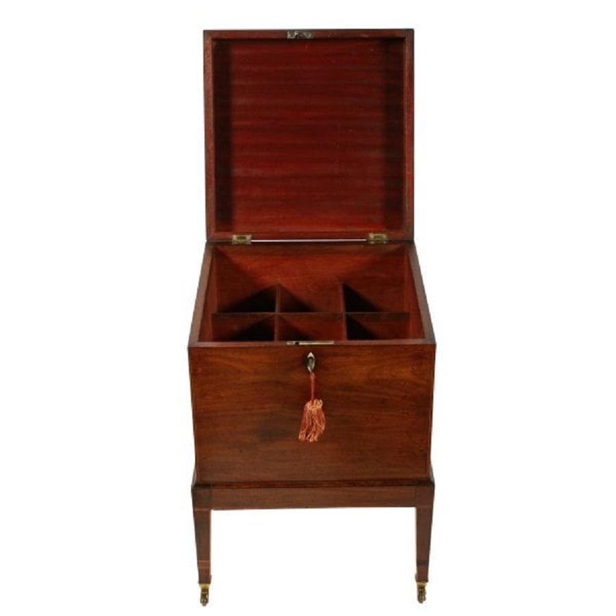 George III Mahogany Cellaret, 19th Century In Good Condition For Sale In London, GB