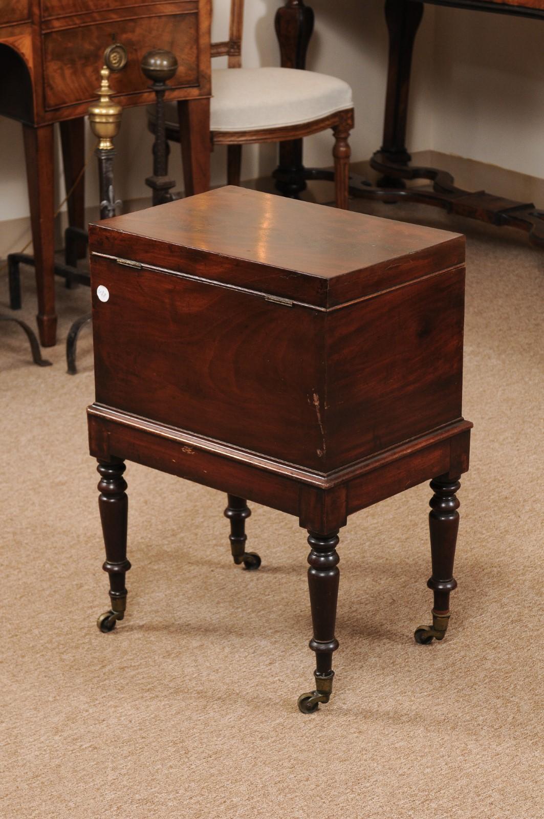 George III Mahogany Cellarette on Stand, England Early 19th Century 6
