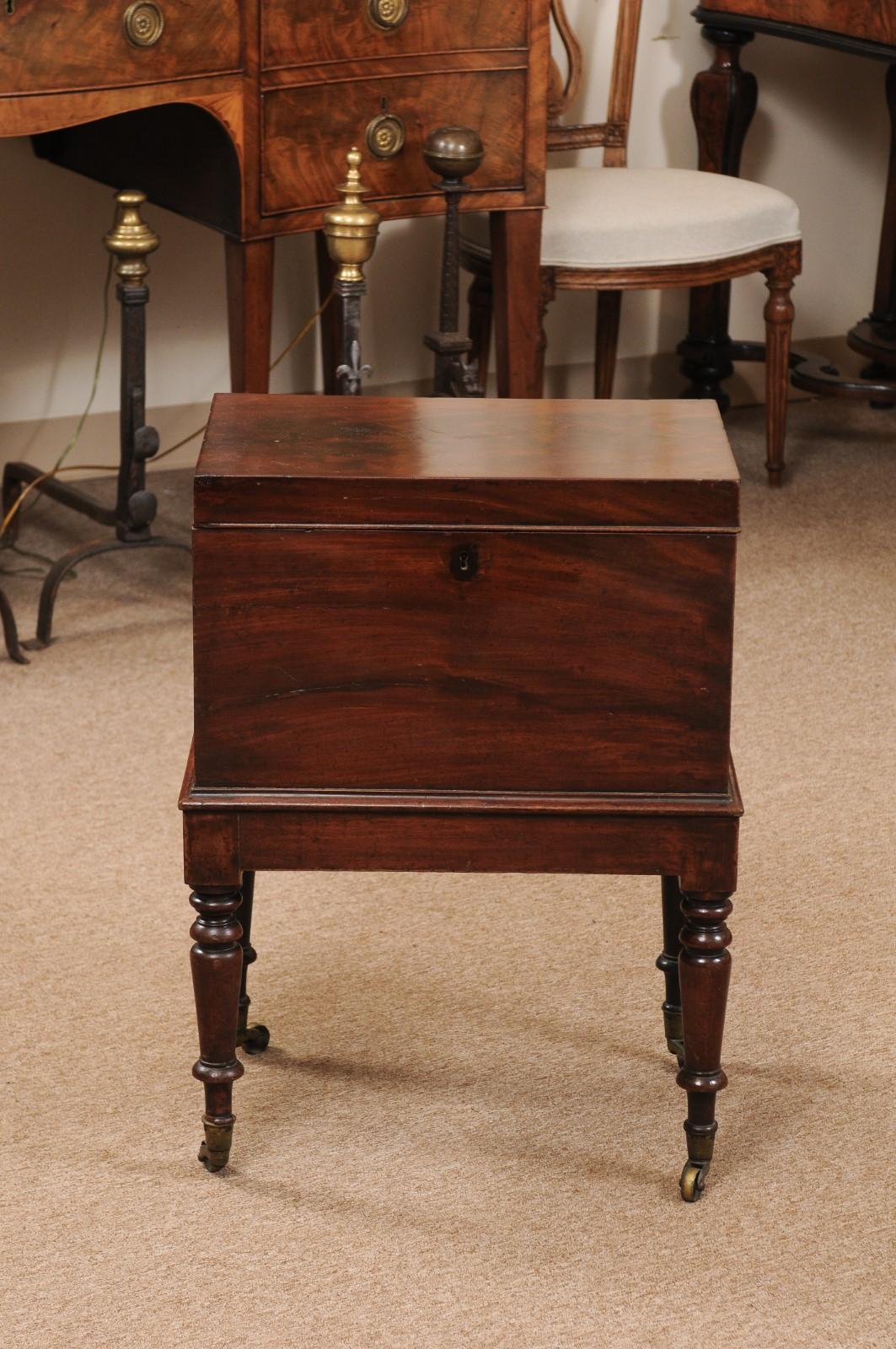 George III Mahogany Cellarette on Stand, England Early 19th Century 11