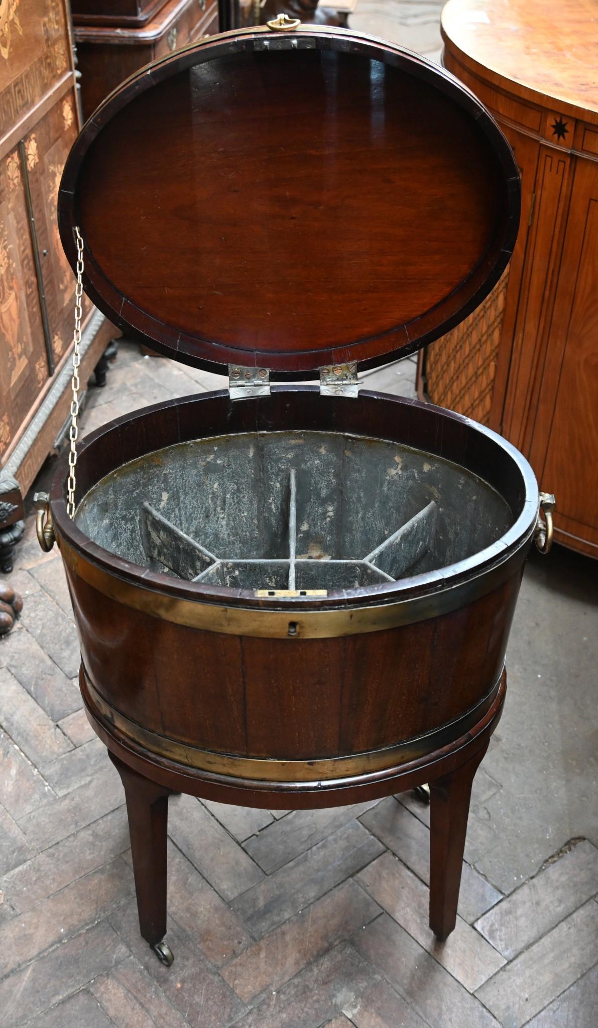 George III Mahogany Cellerette Wine Chest Champagne Bucket 1770 For Sale 7