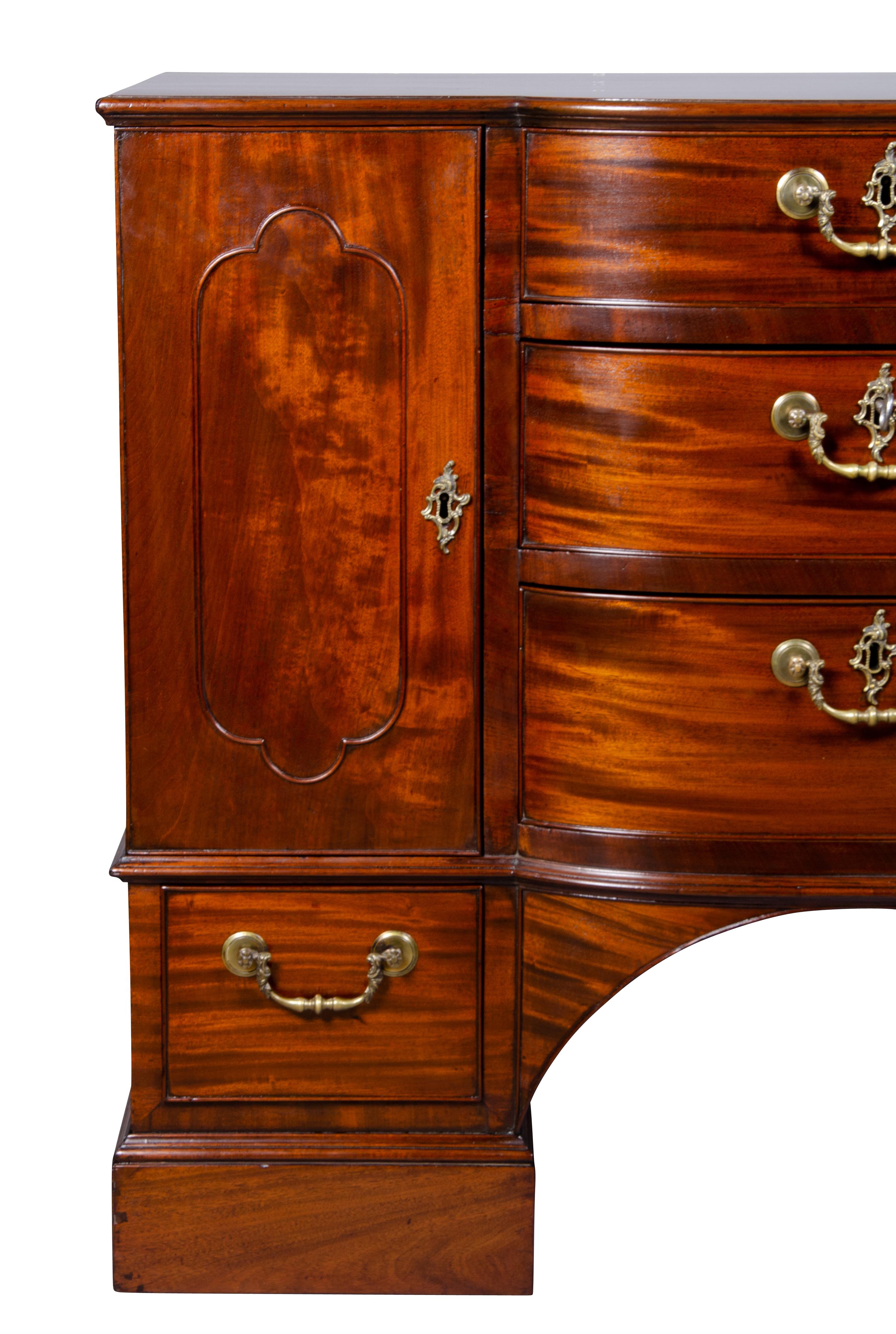 George III Mahogany Chest Attributed to Wright and Elwick For Sale 2