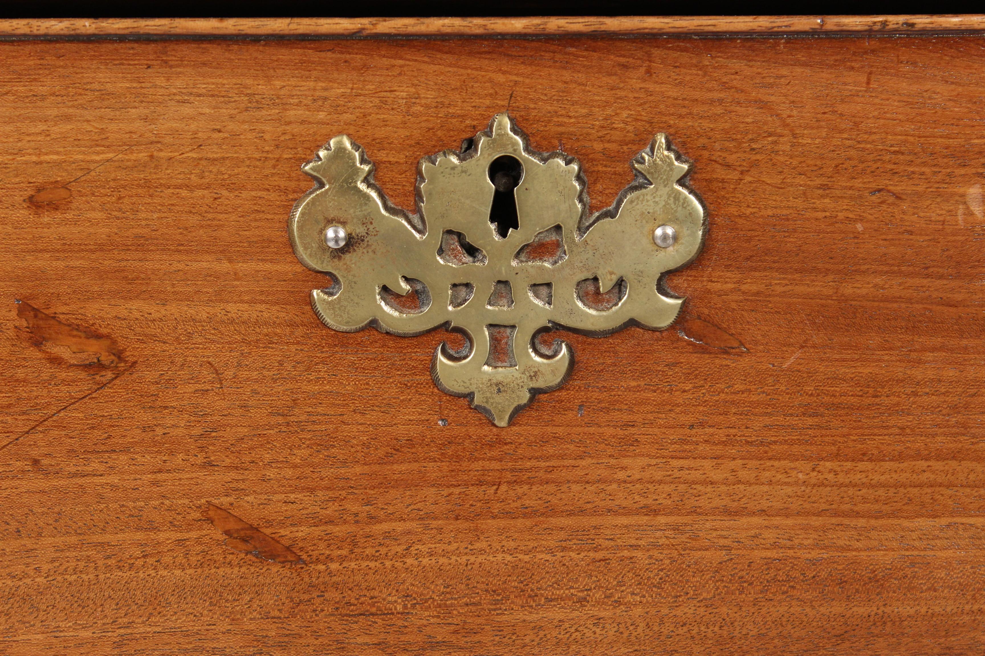 George III Mahogany Chest of Drawers 4