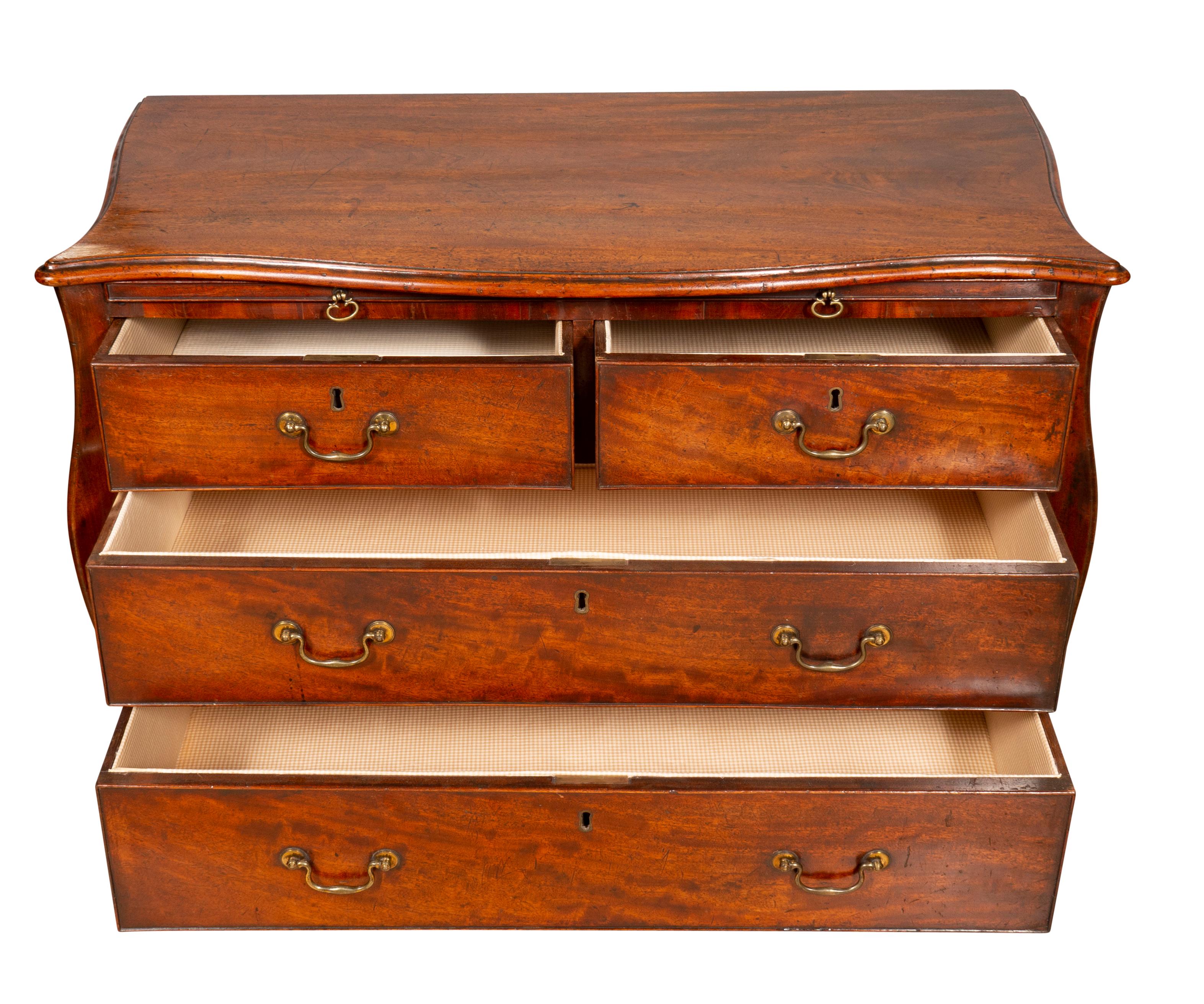 George III Mahogany Chest of Drawers For Sale 6