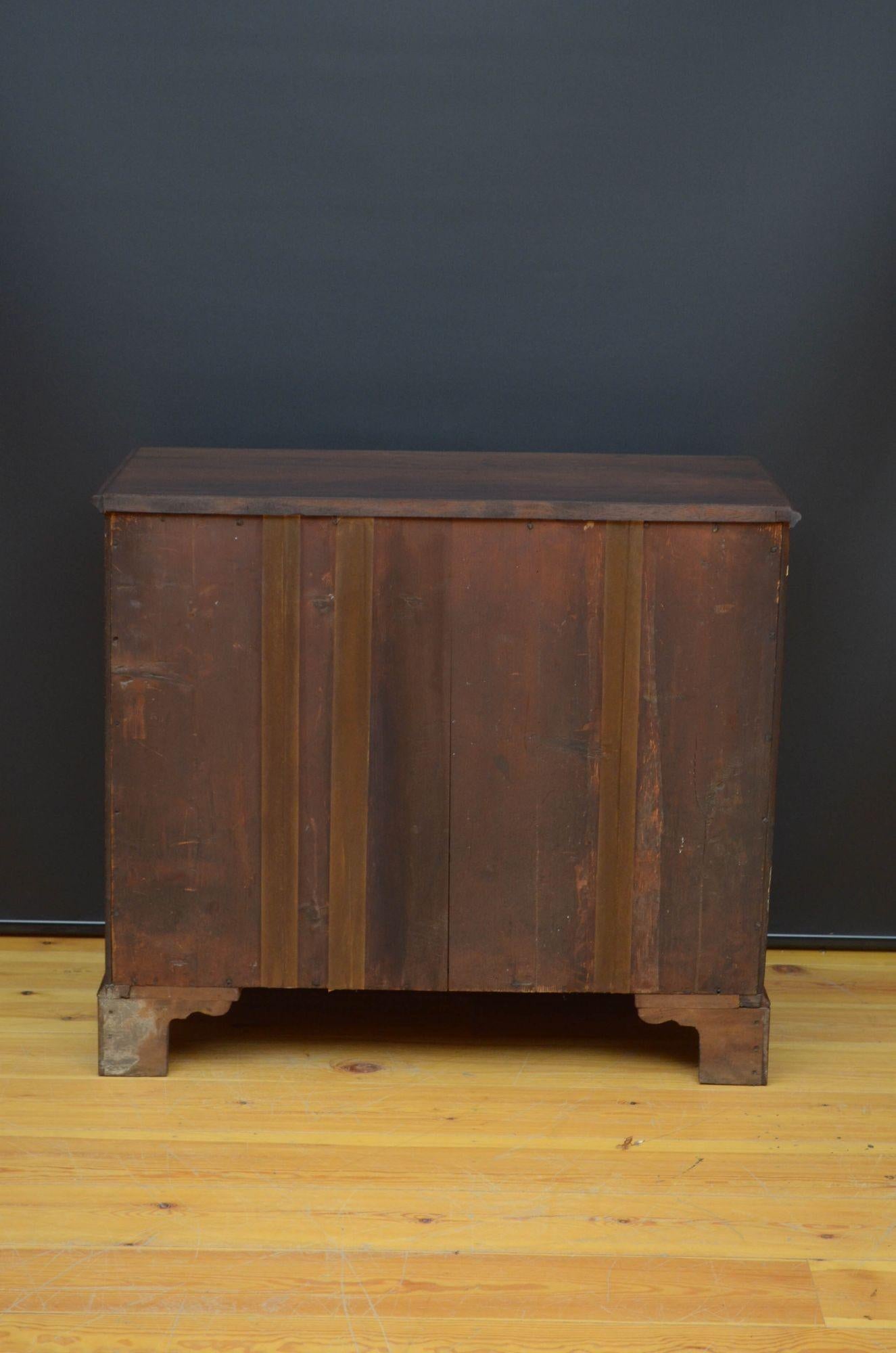 George III Mahogany Chest of Drawers For Sale 8