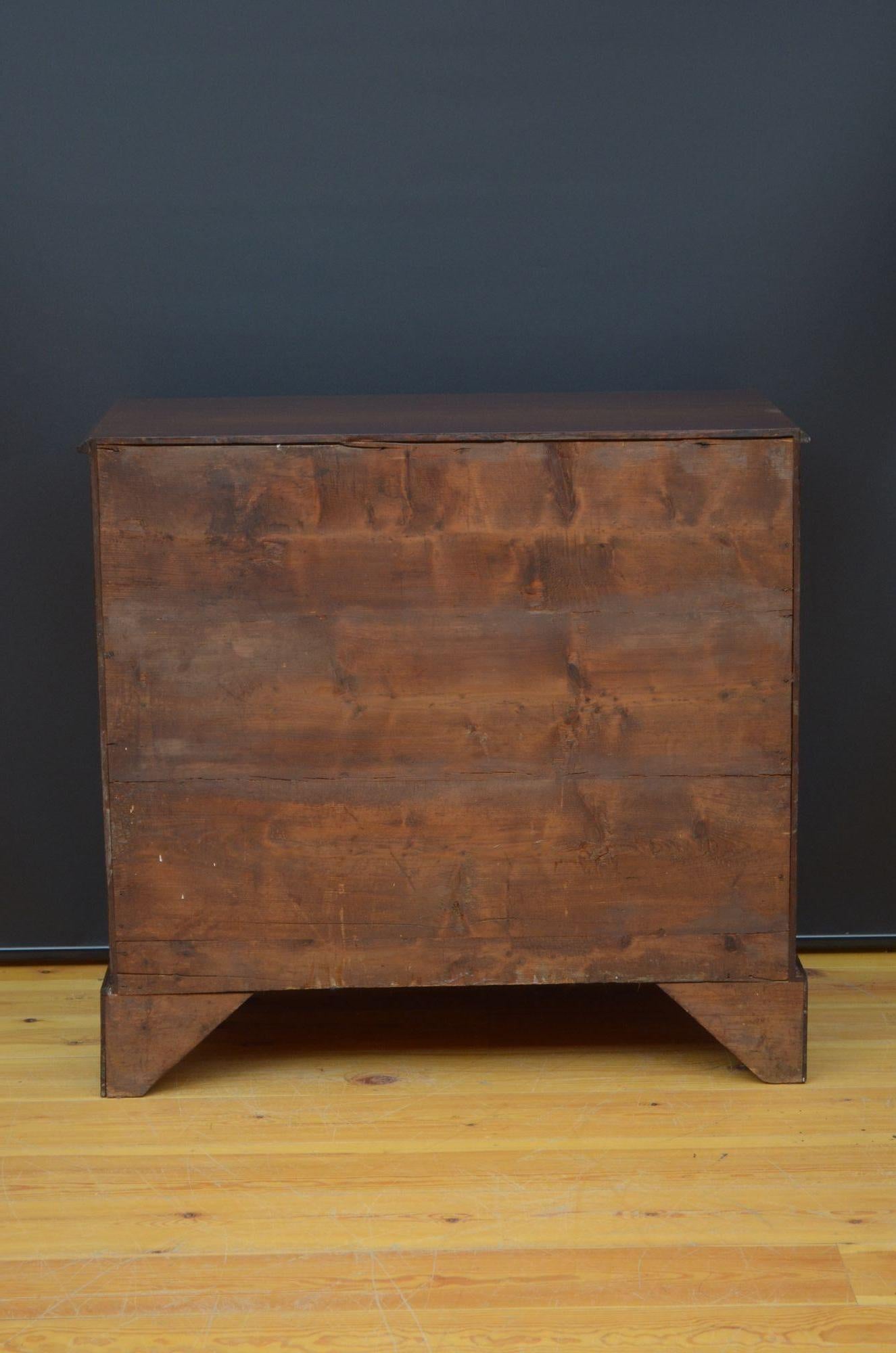 George III Mahogany Chest of Drawers For Sale 10