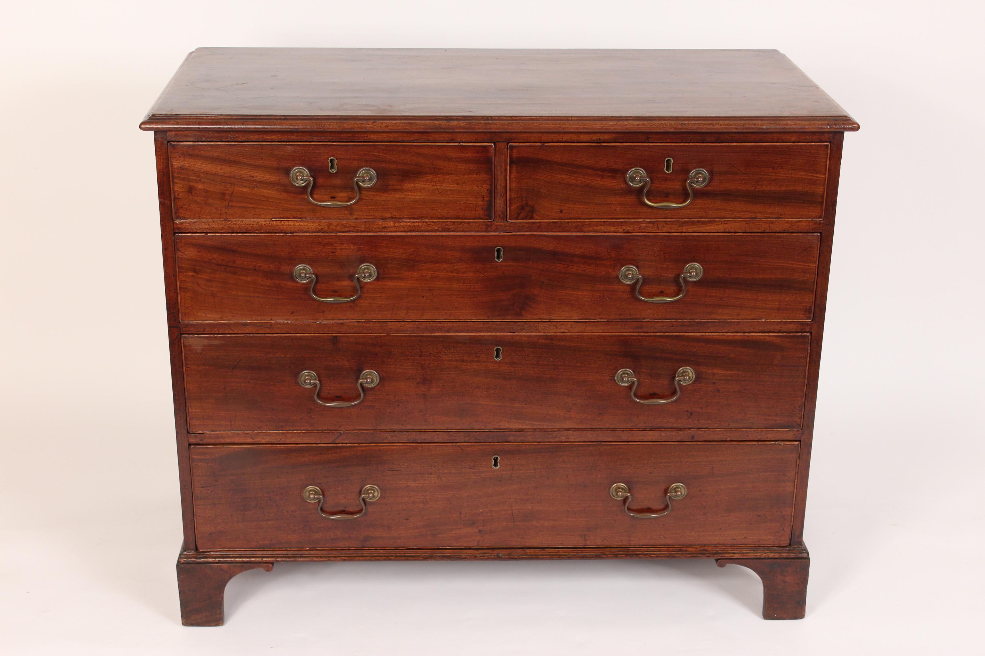 George III mahogany chest of drawers, circa 1790. With old original finish.