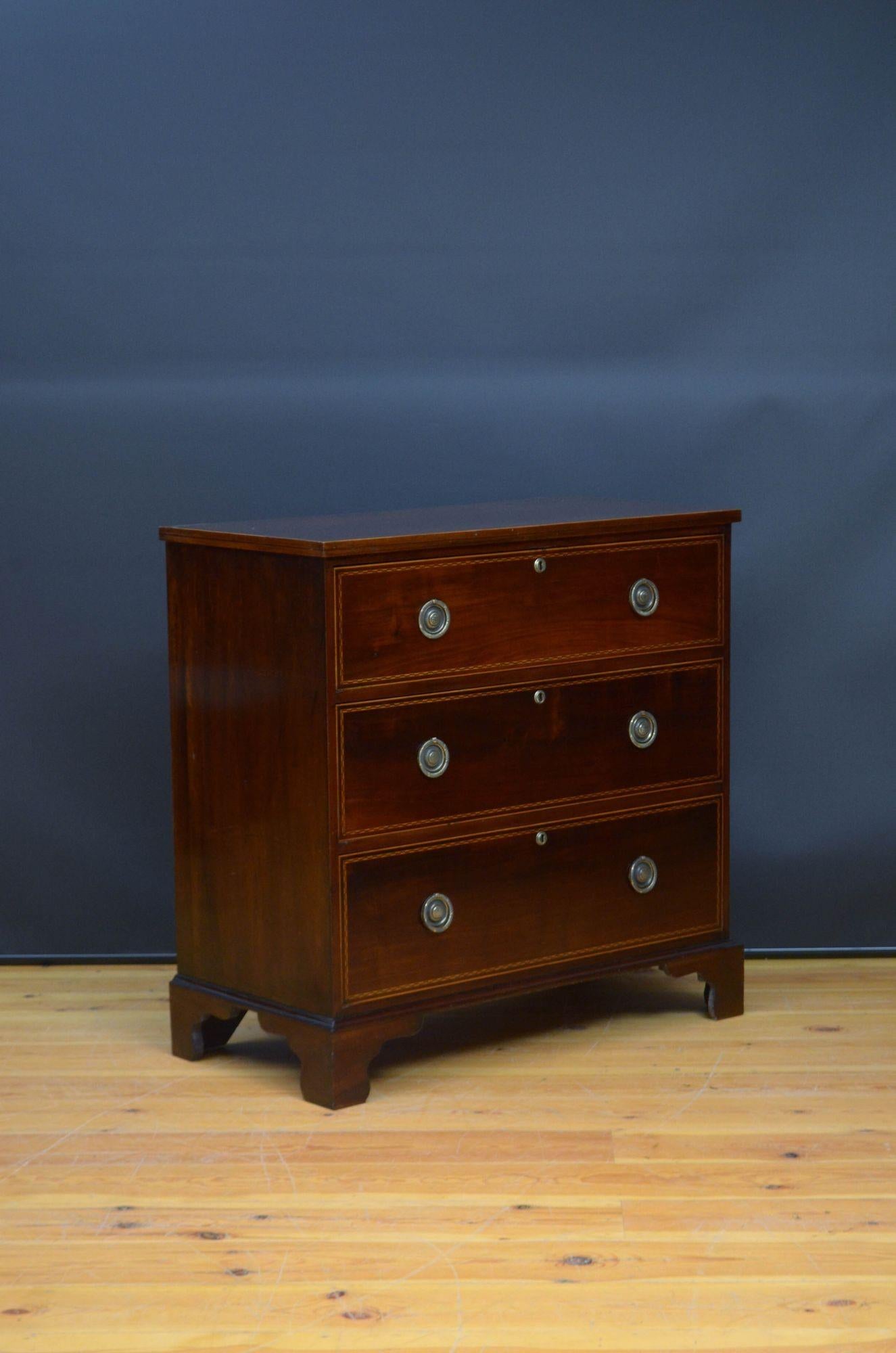 18th Century George III Mahogany Chest of Drawers For Sale