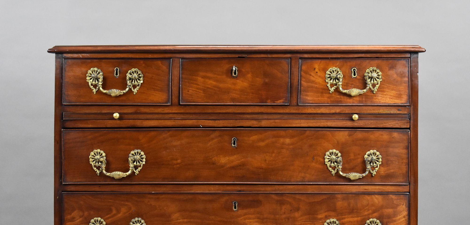 19th Century George III Mahogany Chest of Drawers For Sale