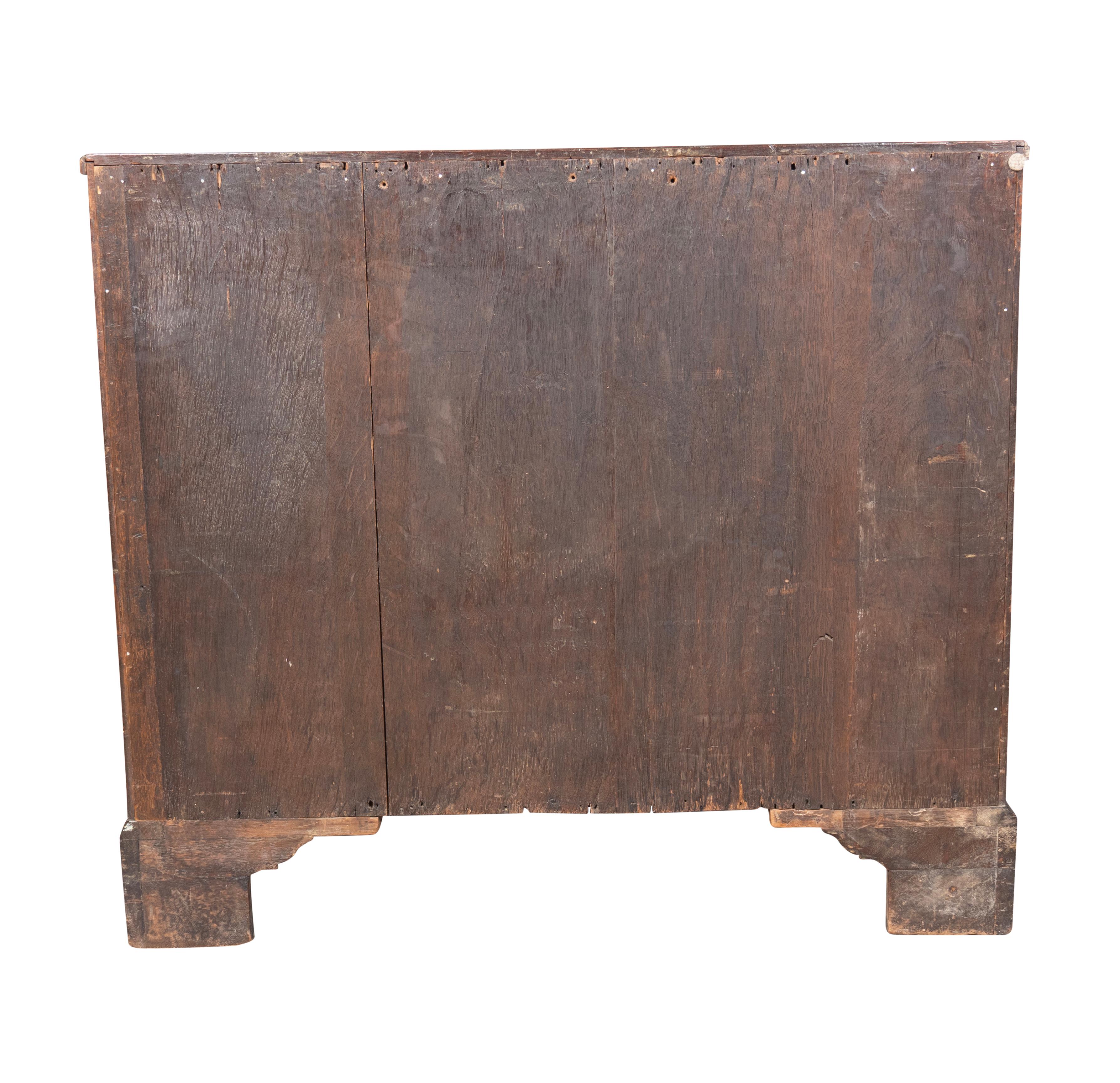 George III Mahogany Chest Of Drawers For Sale 2