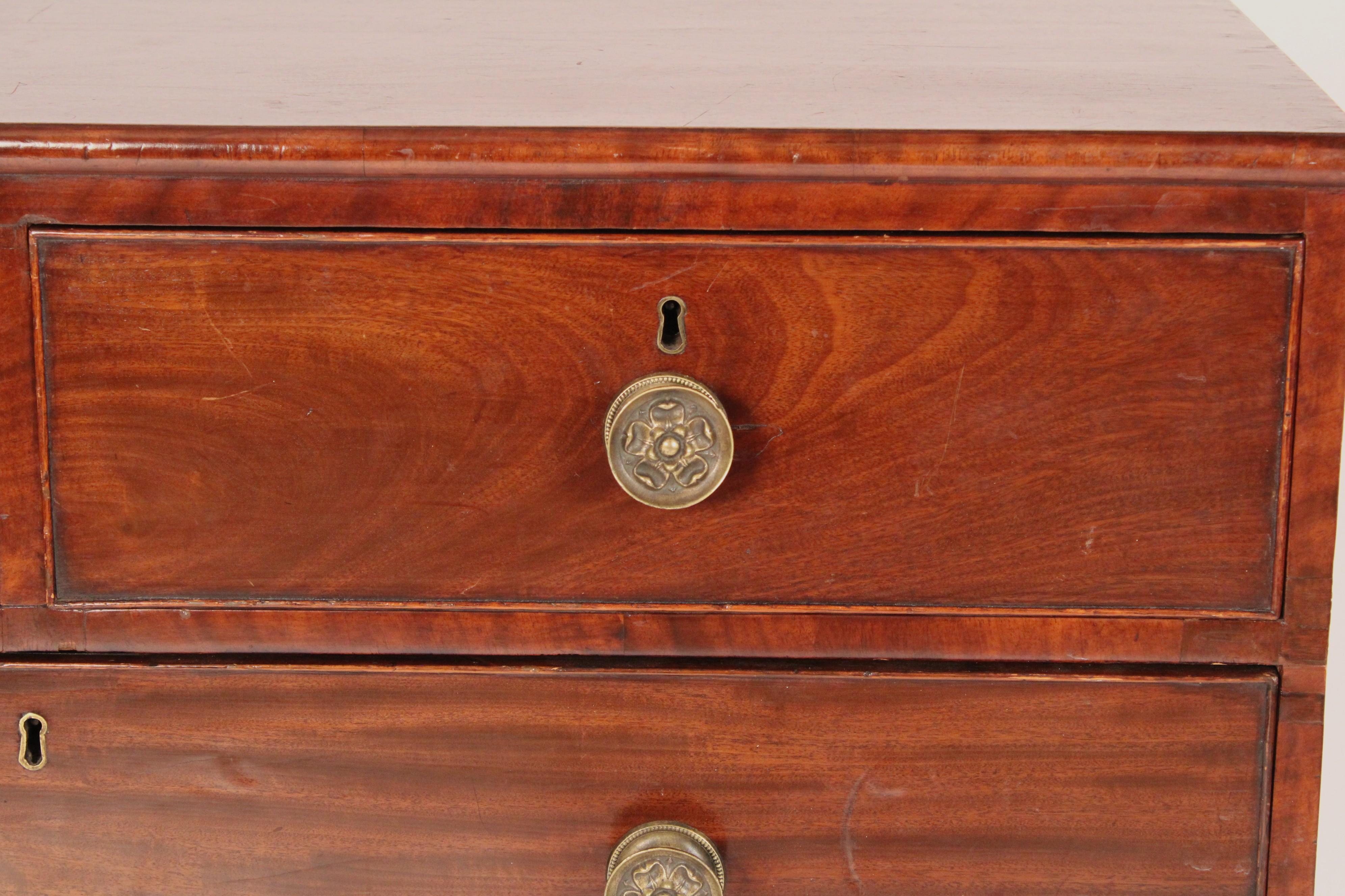 Commode en acajou George III en vente 2
