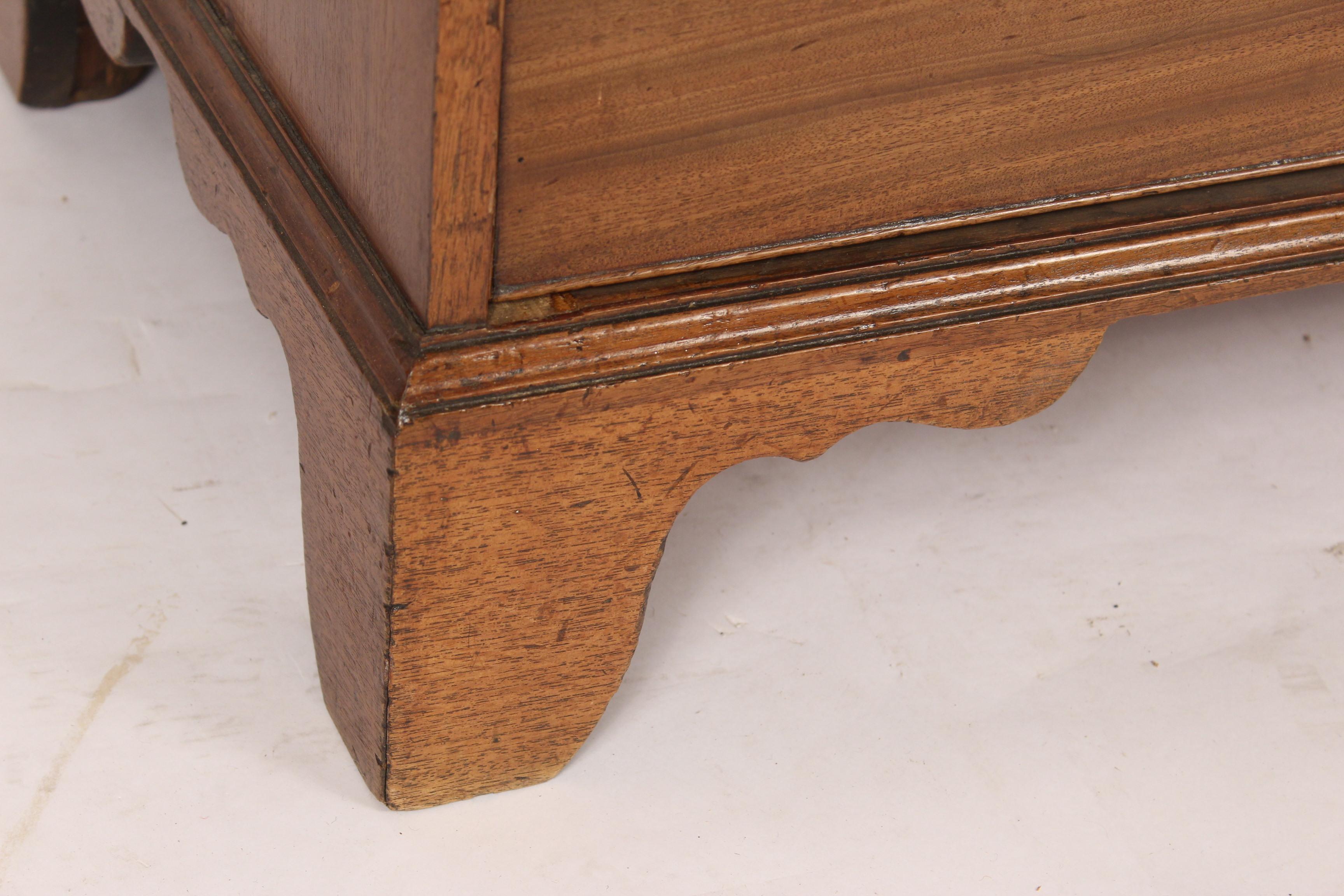 George III Mahogany Chest of Drawers 2