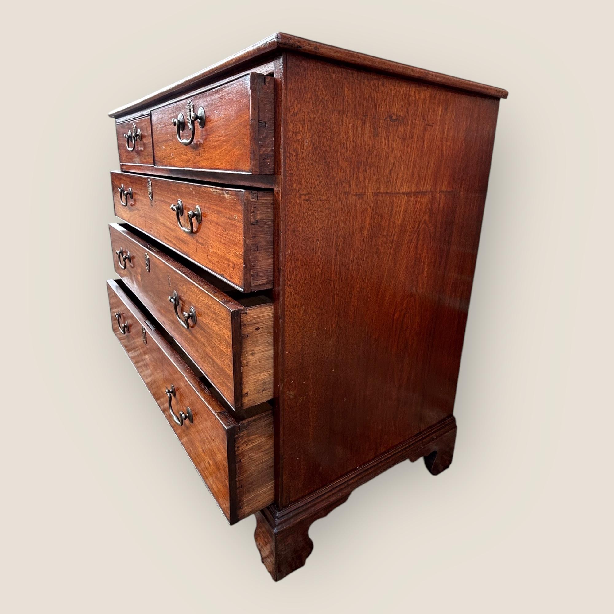 Commode en acajou George III en vente 3