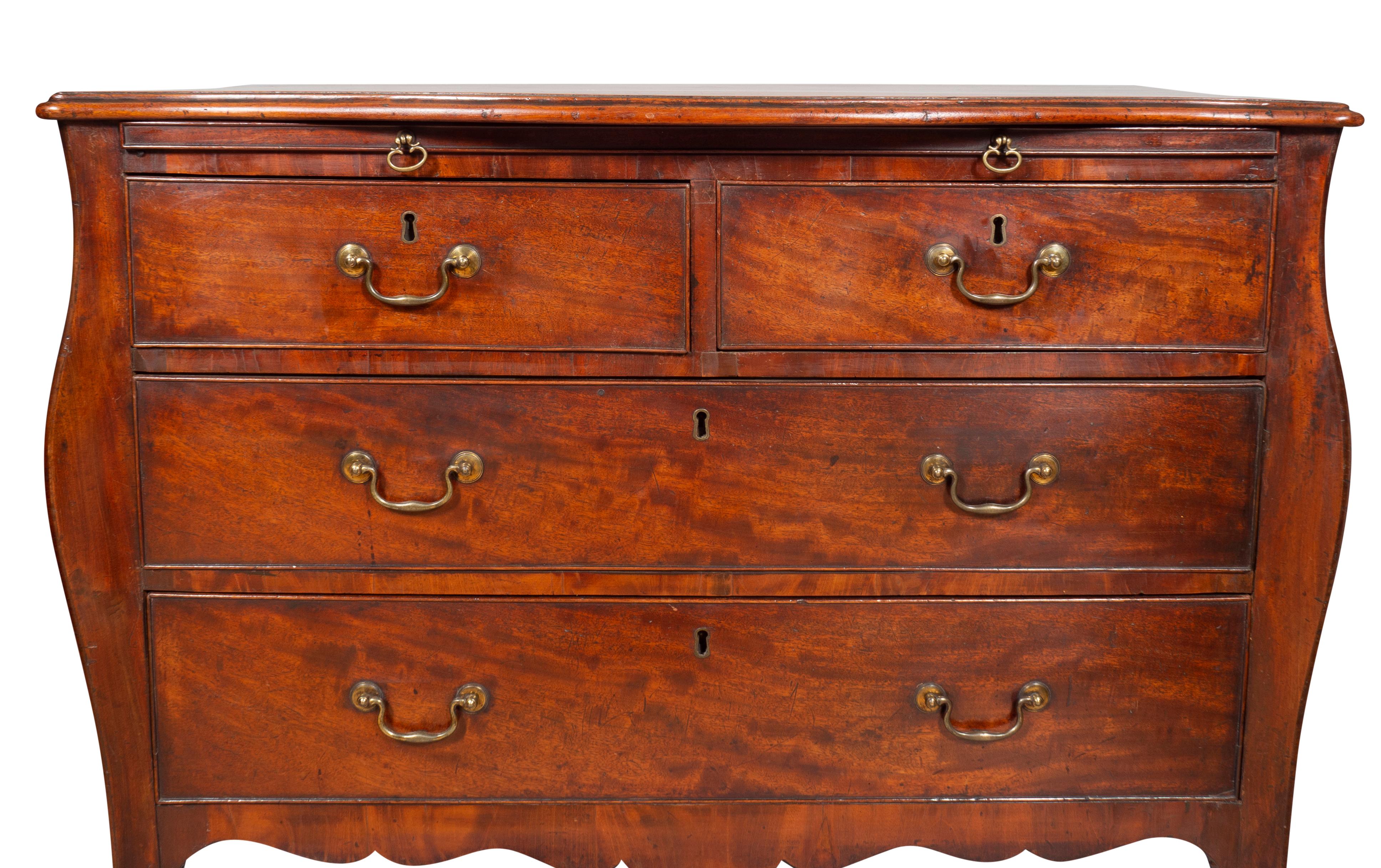 George III Mahogany Chest of Drawers For Sale 3