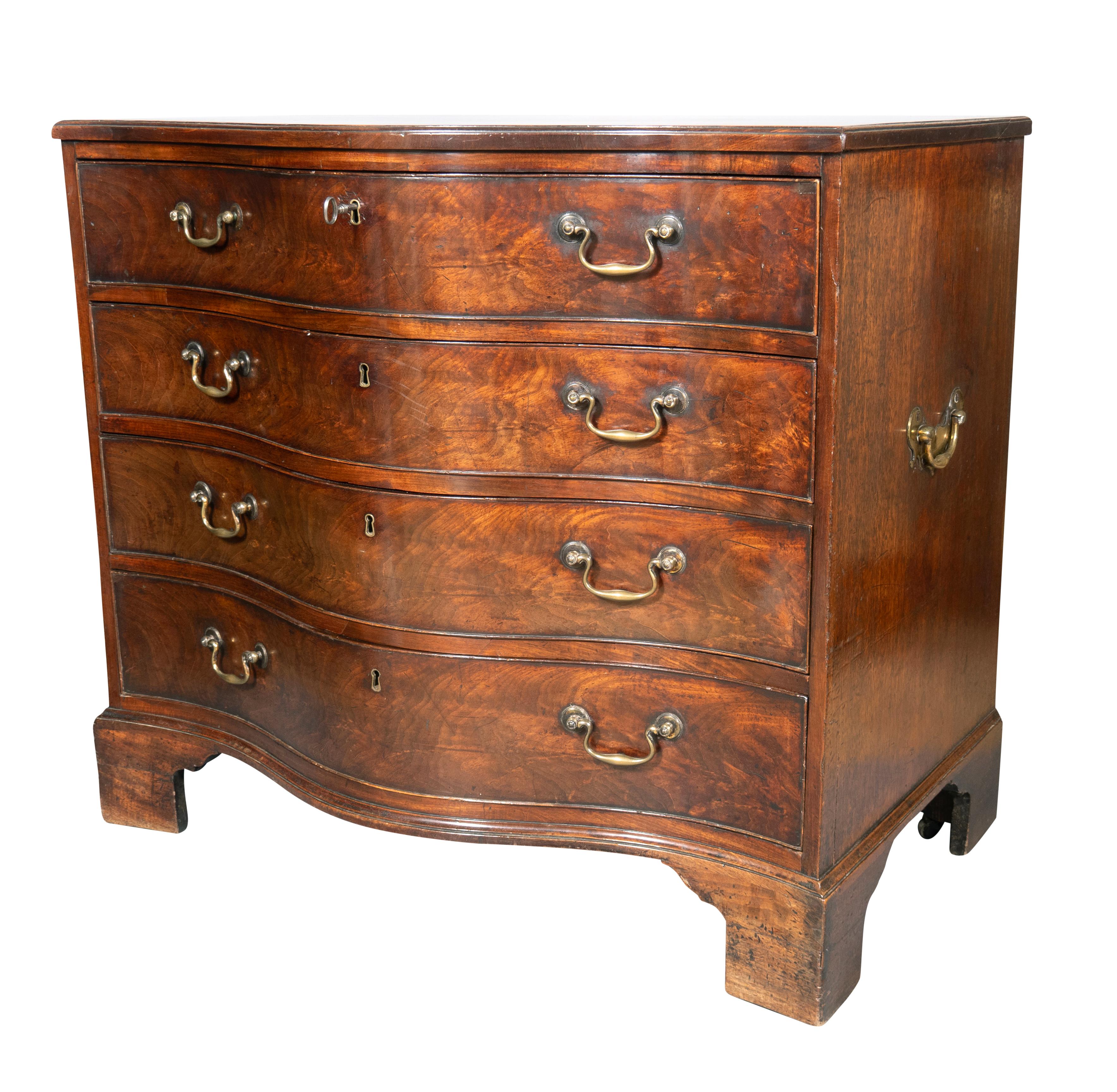 George III Mahogany Chest Of Drawers For Sale 4