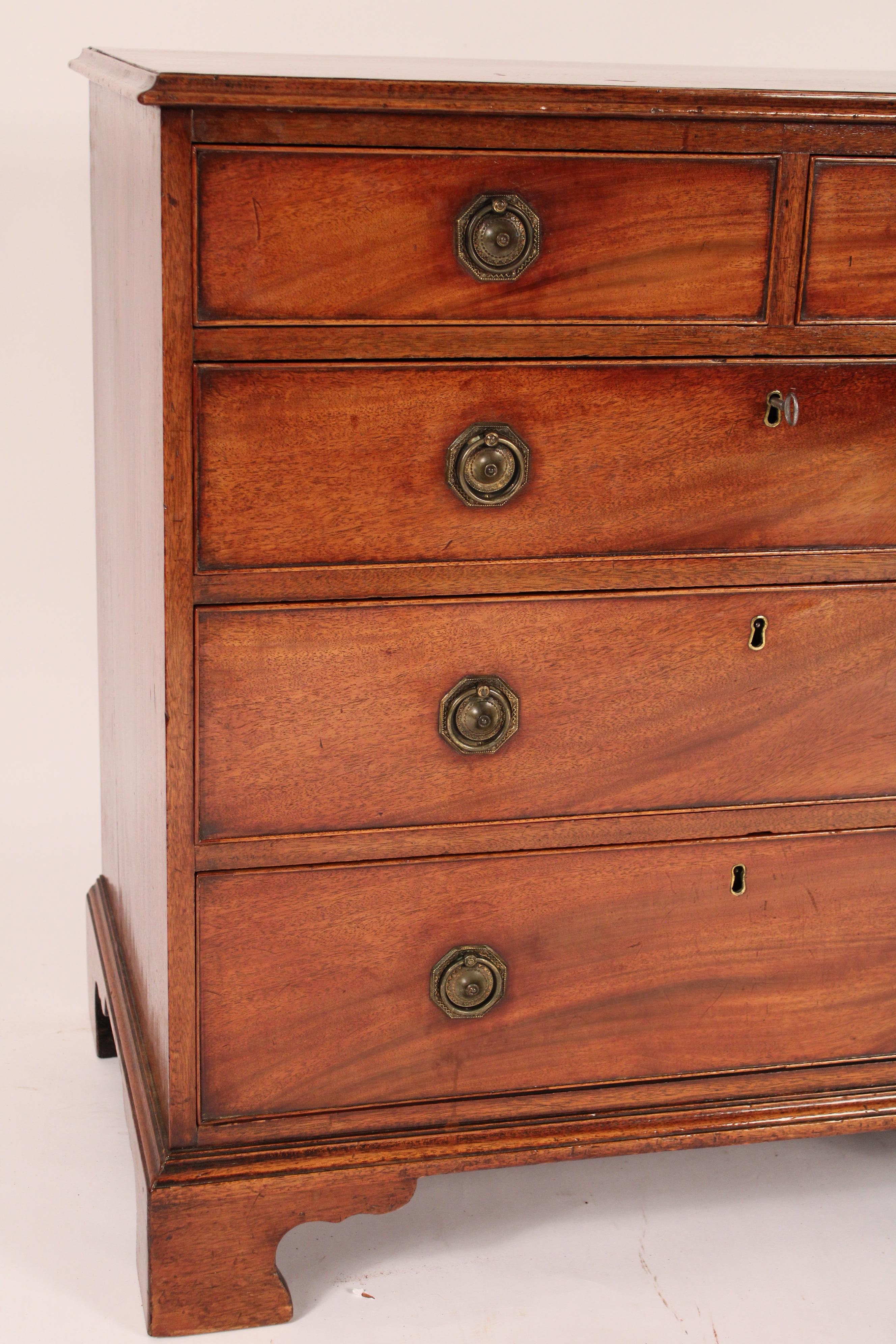 Cassettiera in mogano di Giorgio III in vendita 4