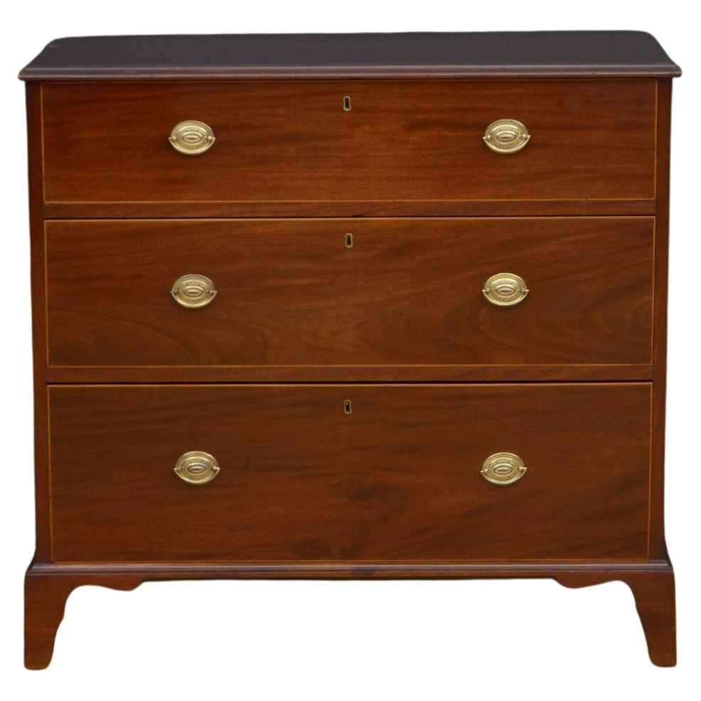 George III Mahogany Chest of Drawers For Sale