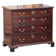 George III Mahogany Chest of Drawers With Bracket Feet