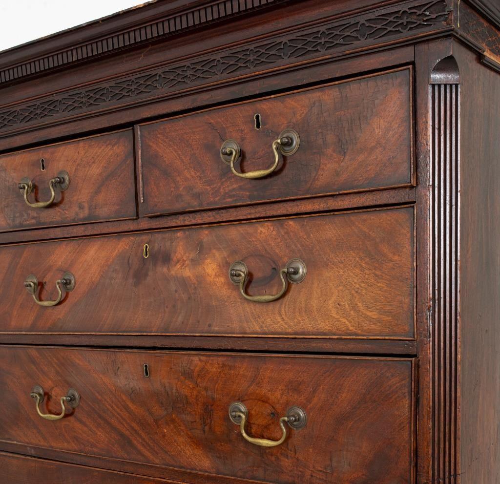 George III Mahogany Chest on Chest, 18th C For Sale 3