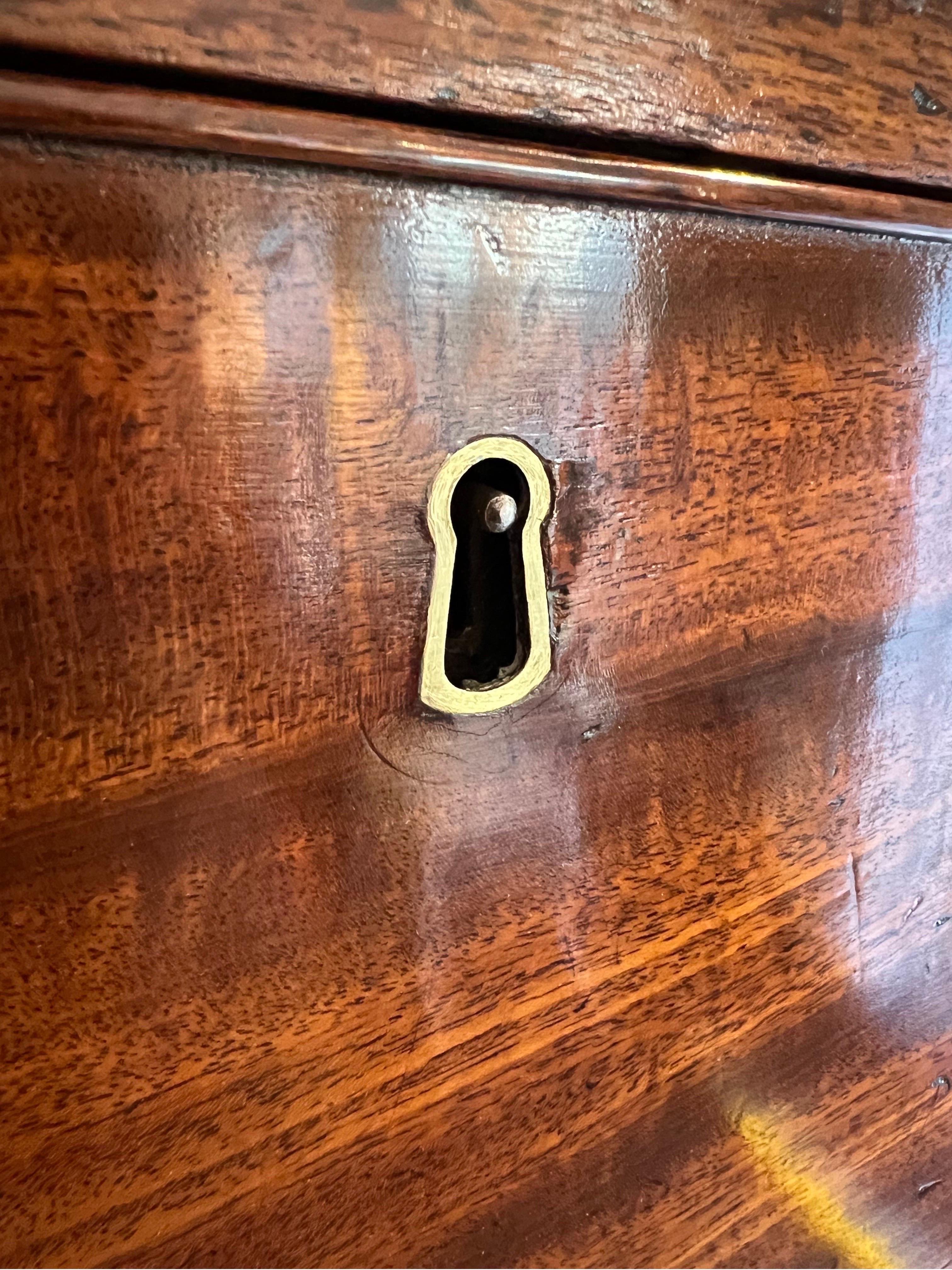 George III Mahogany Chest on Chest English, circa 1790 4