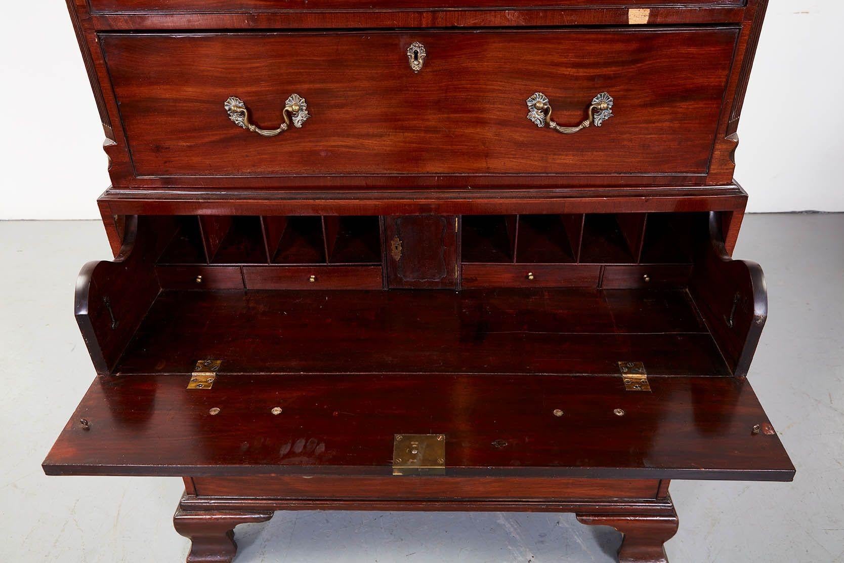 George III Mahogany Chest on Chest For Sale 4