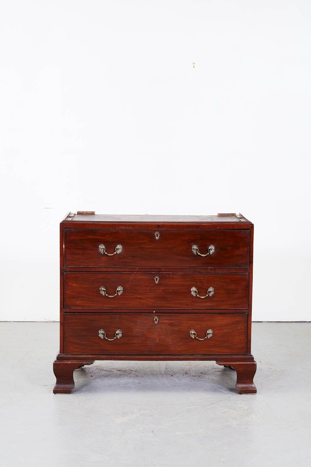 George III Mahogany Chest on Chest For Sale 11