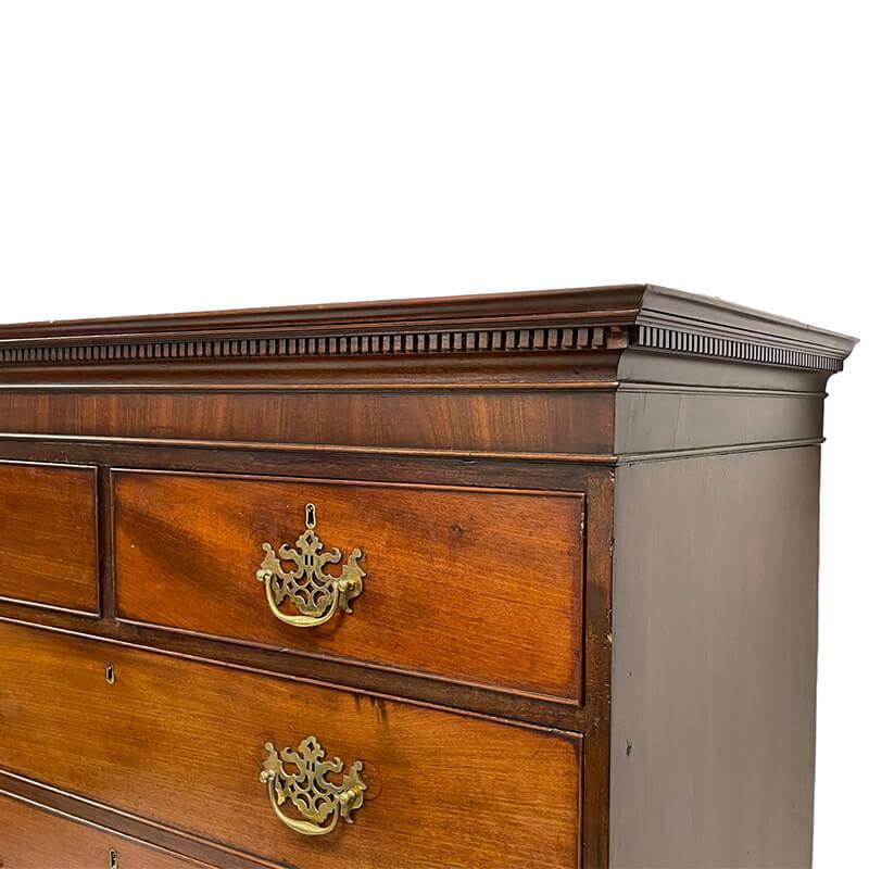 18th Century George III mahogany Chest on Chest For Sale