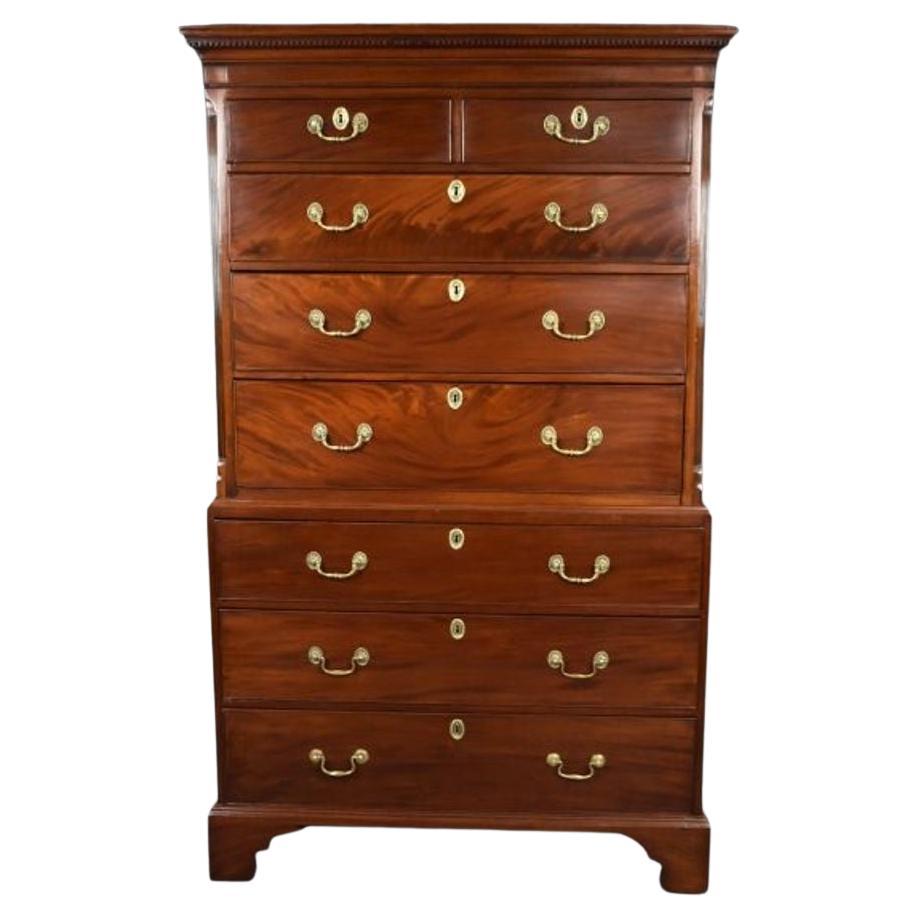George III Mahogany Chest on Chest For Sale