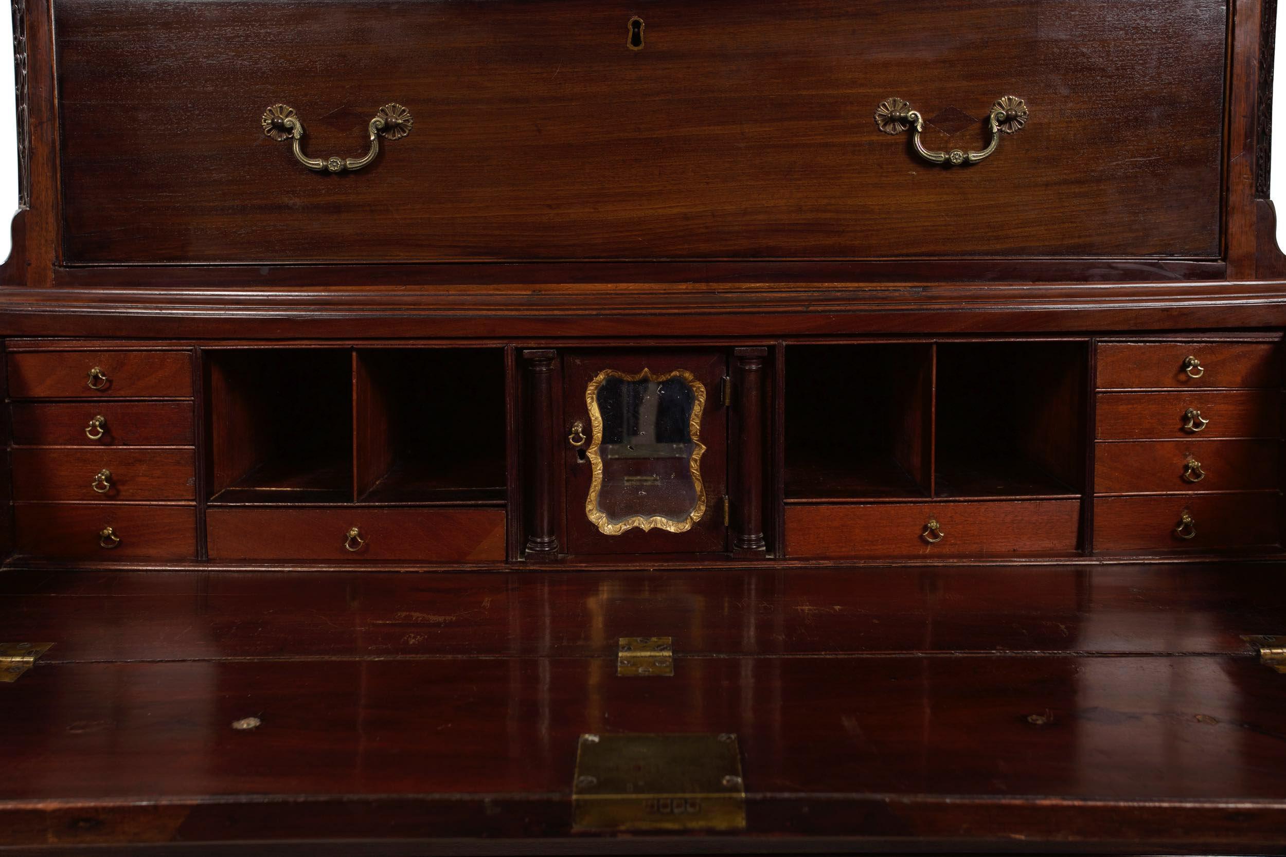 George III Mahogany Chest-on-Chest of Drawers, England, circa 1760 3