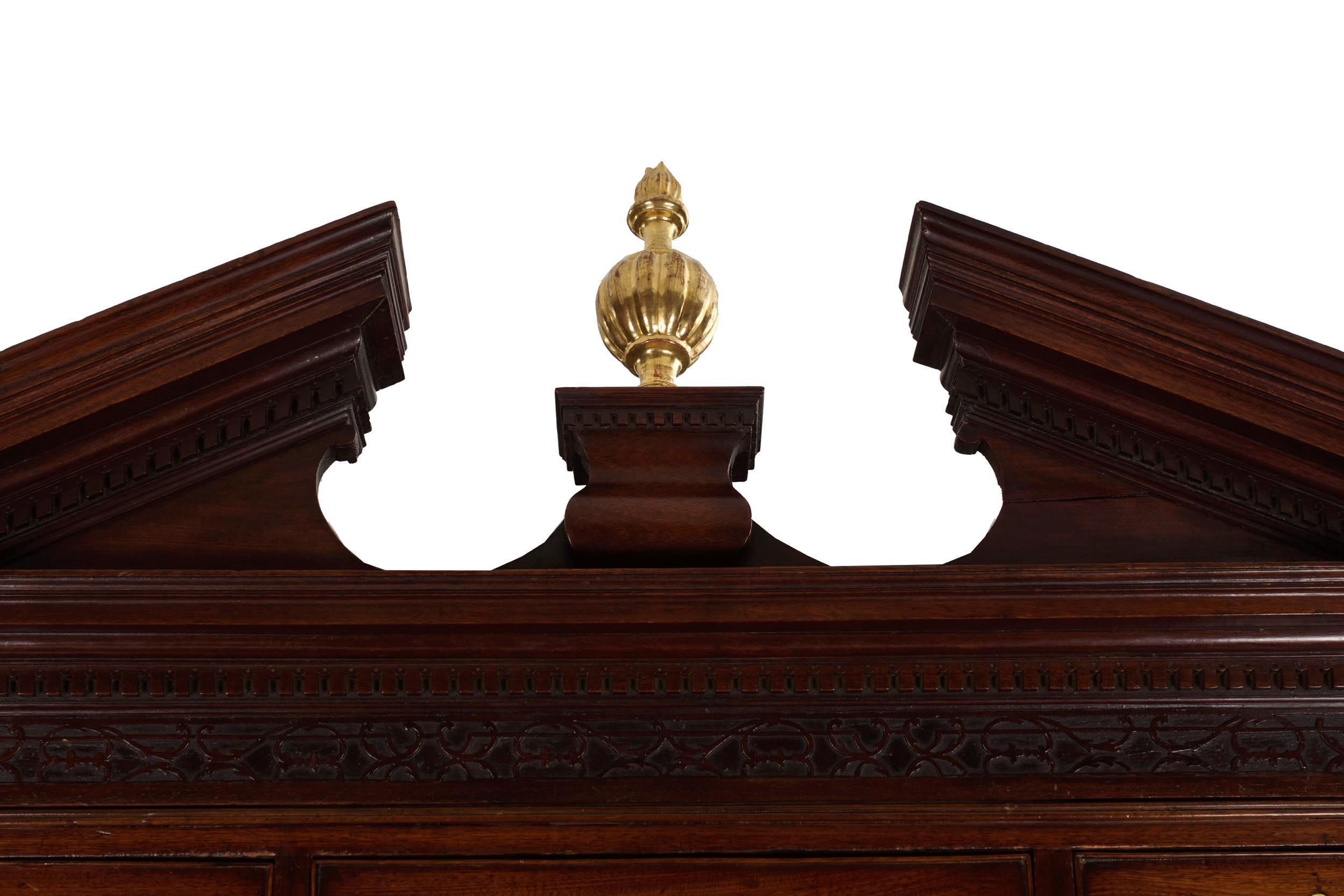George III Mahogany Chest-on-Chest of Drawers, England, circa 1760 8