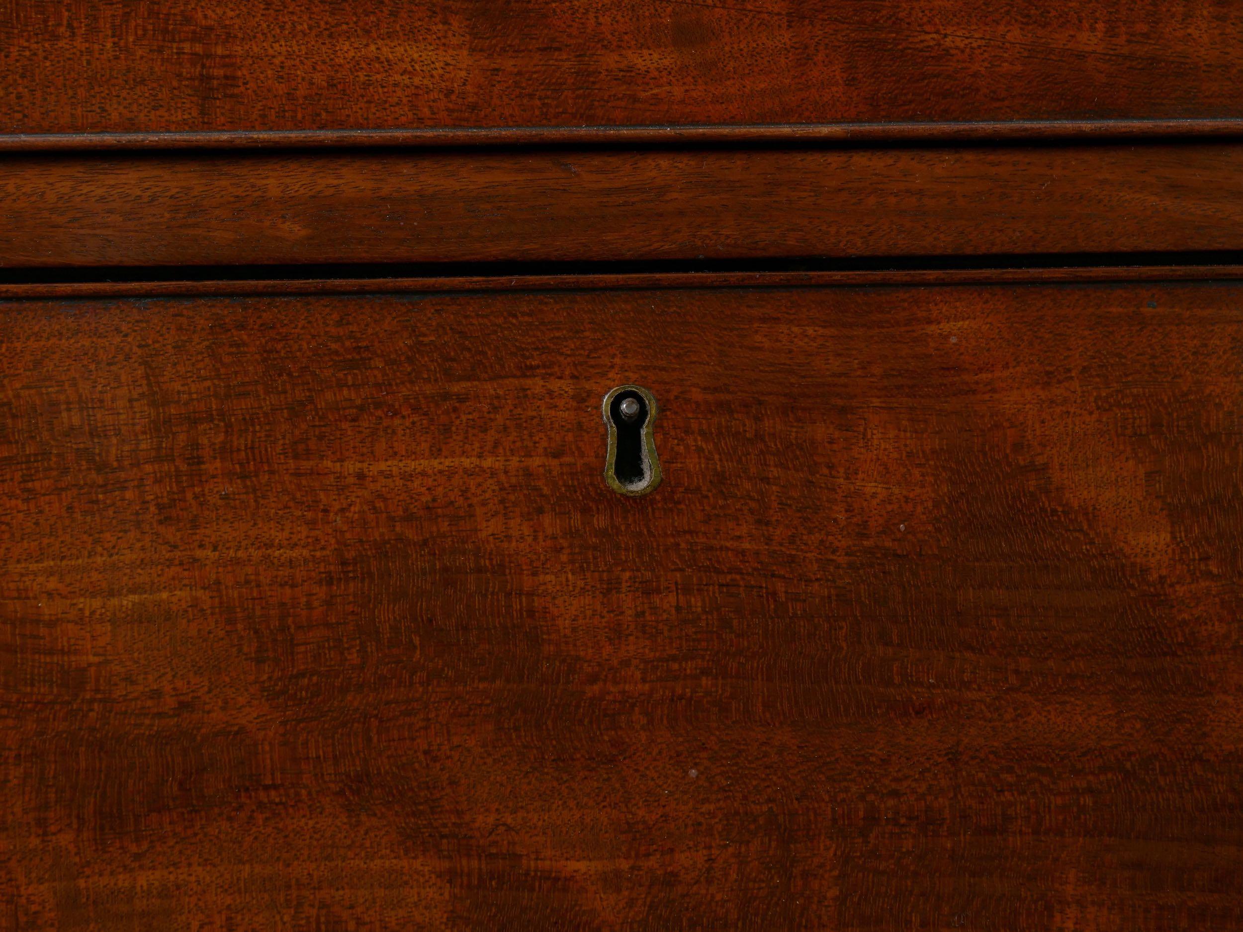 George III Mahogany Chest-on-Chest of Drawers, England, circa 1800 12
