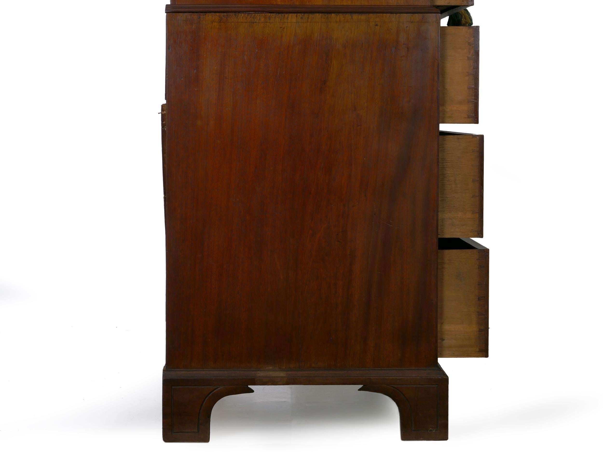 George III Mahogany Chest-on-Chest of Drawers, England, circa 1800 1