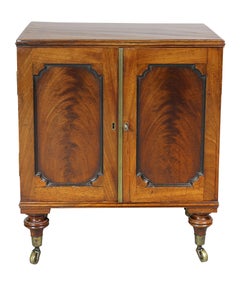 Gabinetto da collezione in mogano di Giorgio III