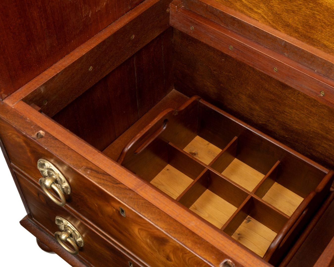 George III Mahogany Commode / Cellarette Attributed to Gillows In Good Condition In Northwich, GB