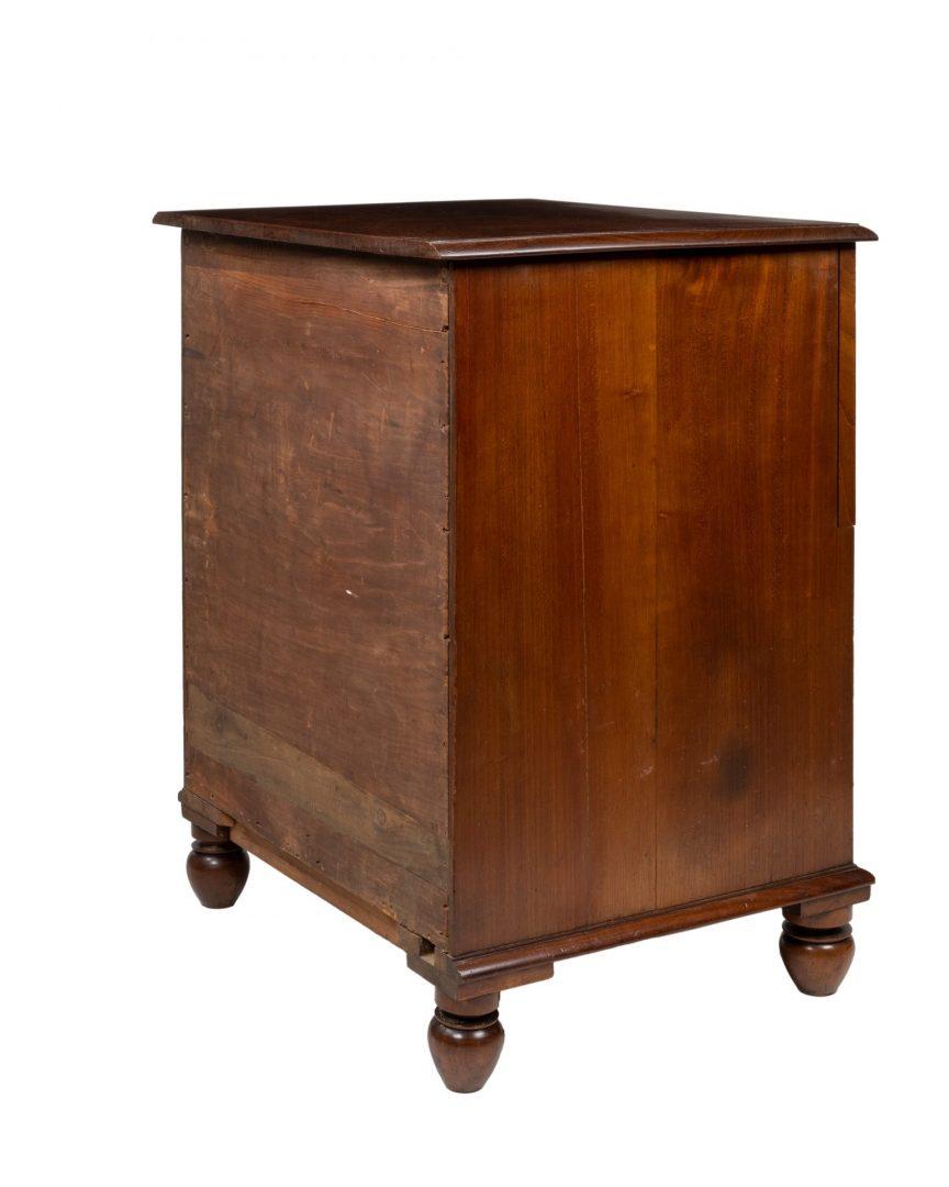 Late 18th Century George III Mahogany Commode / Cellarette Attributed to Gillows