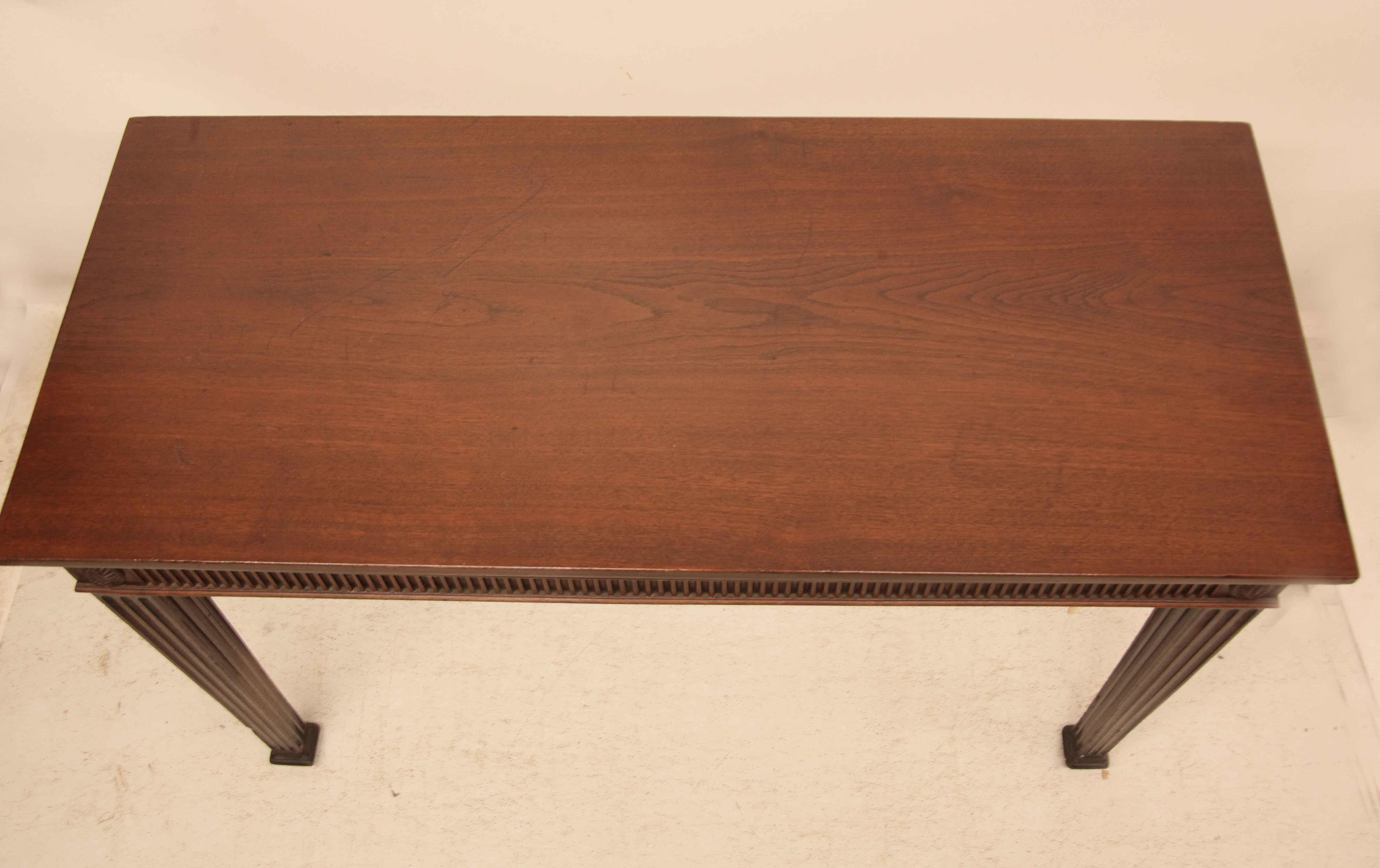 George III Mahogany Console Table In Good Condition For Sale In Wilson, NC