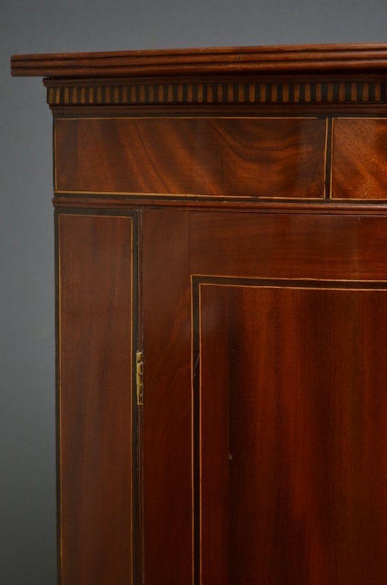 Credenza angolare in mogano di Giorgio III In condizioni buone in vendita a Whaley Bridge, GB